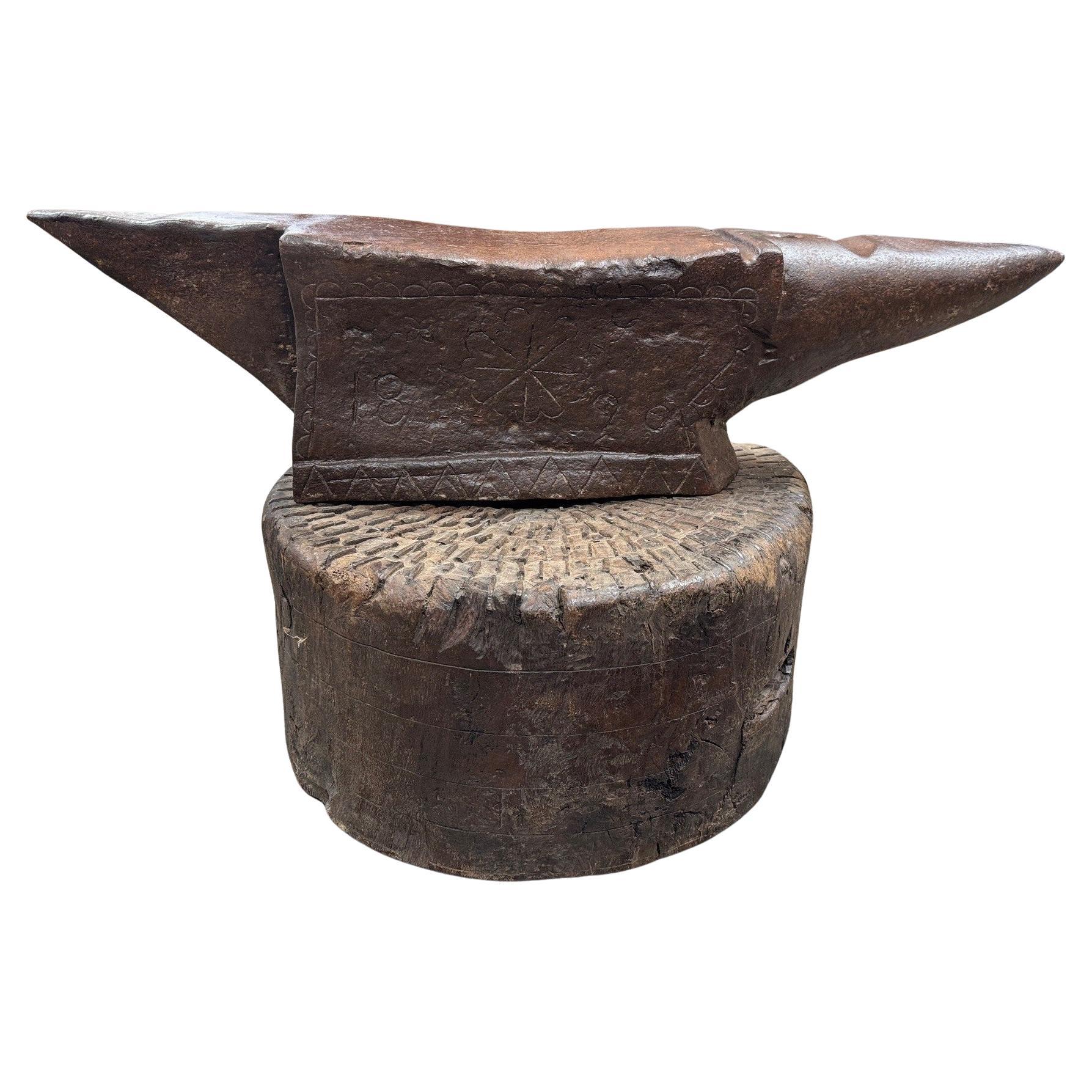 French Early 19th Century Anvil - Cocktail Table For Sale