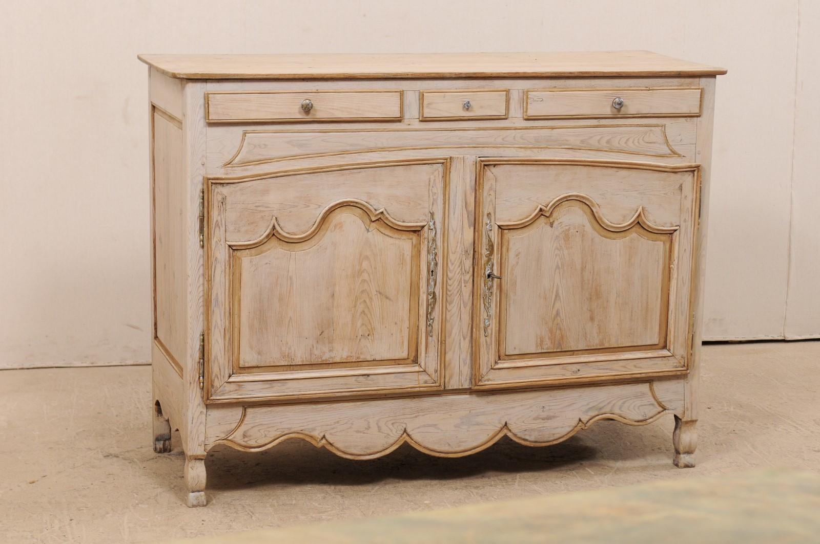 French Early 19th C. Carved & Painted Wood Buffet w/ Beautifully Scalloped Skirt In Good Condition In Atlanta, GA