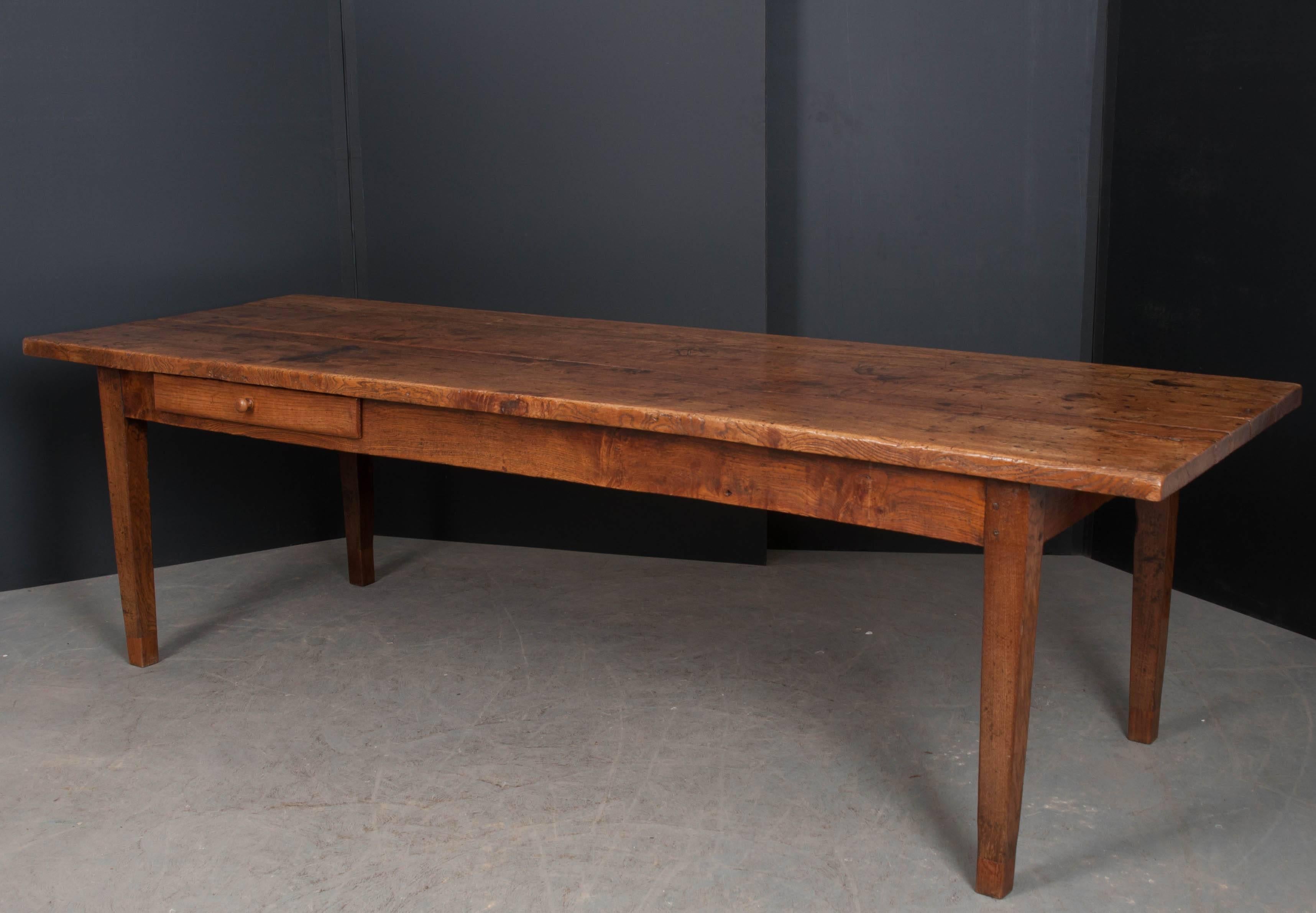 French Early 19th Century Chestnut Farmhouse Dining Table 8