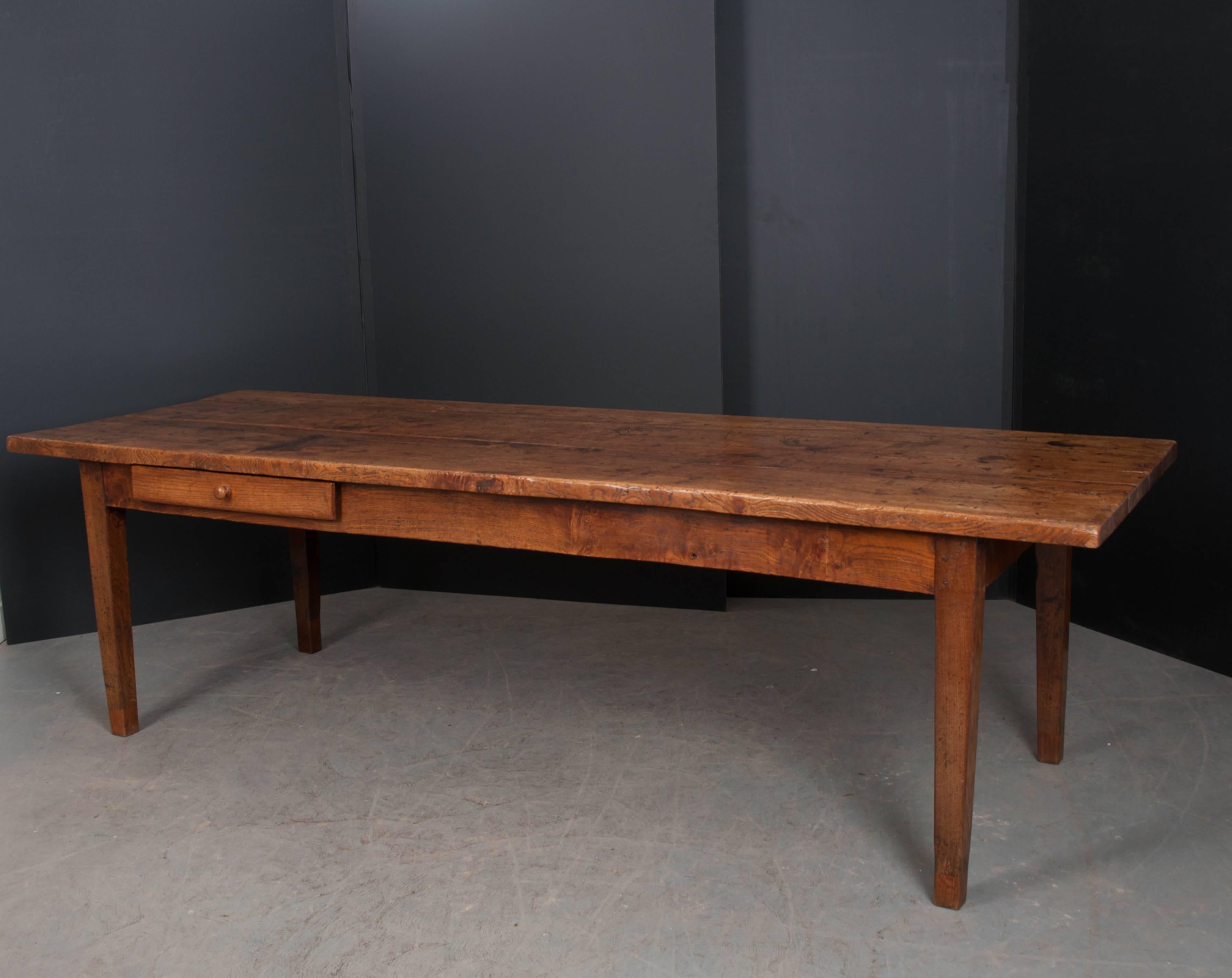 French Early 19th Century Chestnut Farmhouse Dining Table 10