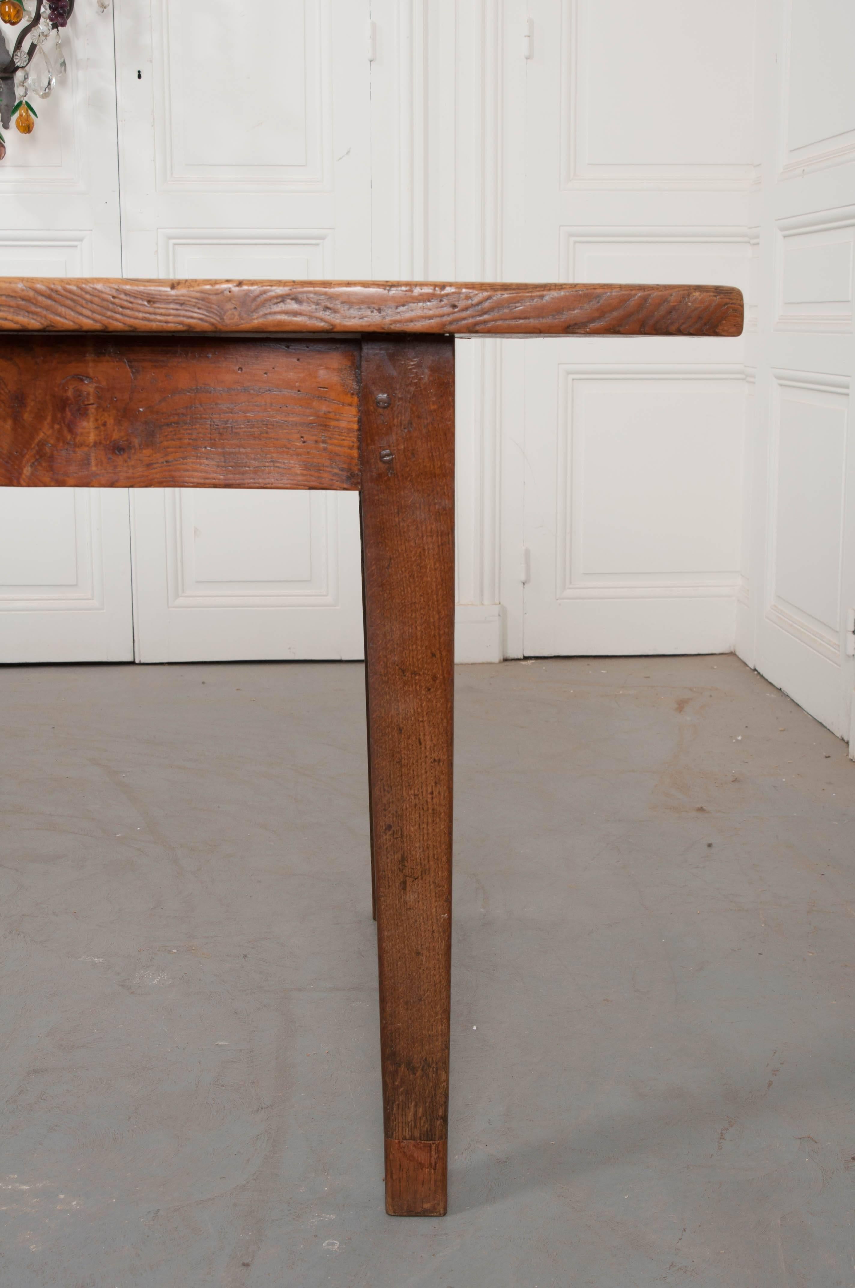 French Early 19th Century Chestnut Farmhouse Dining Table In Good Condition In Baton Rouge, LA