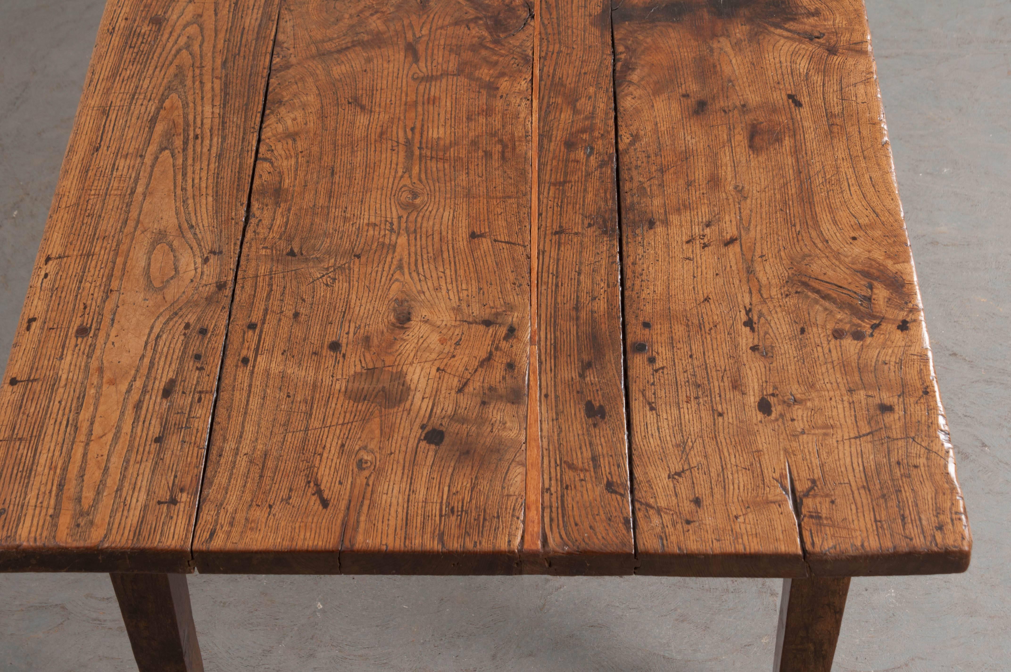 French Early 19th Century Chestnut Farmhouse Dining Table 2