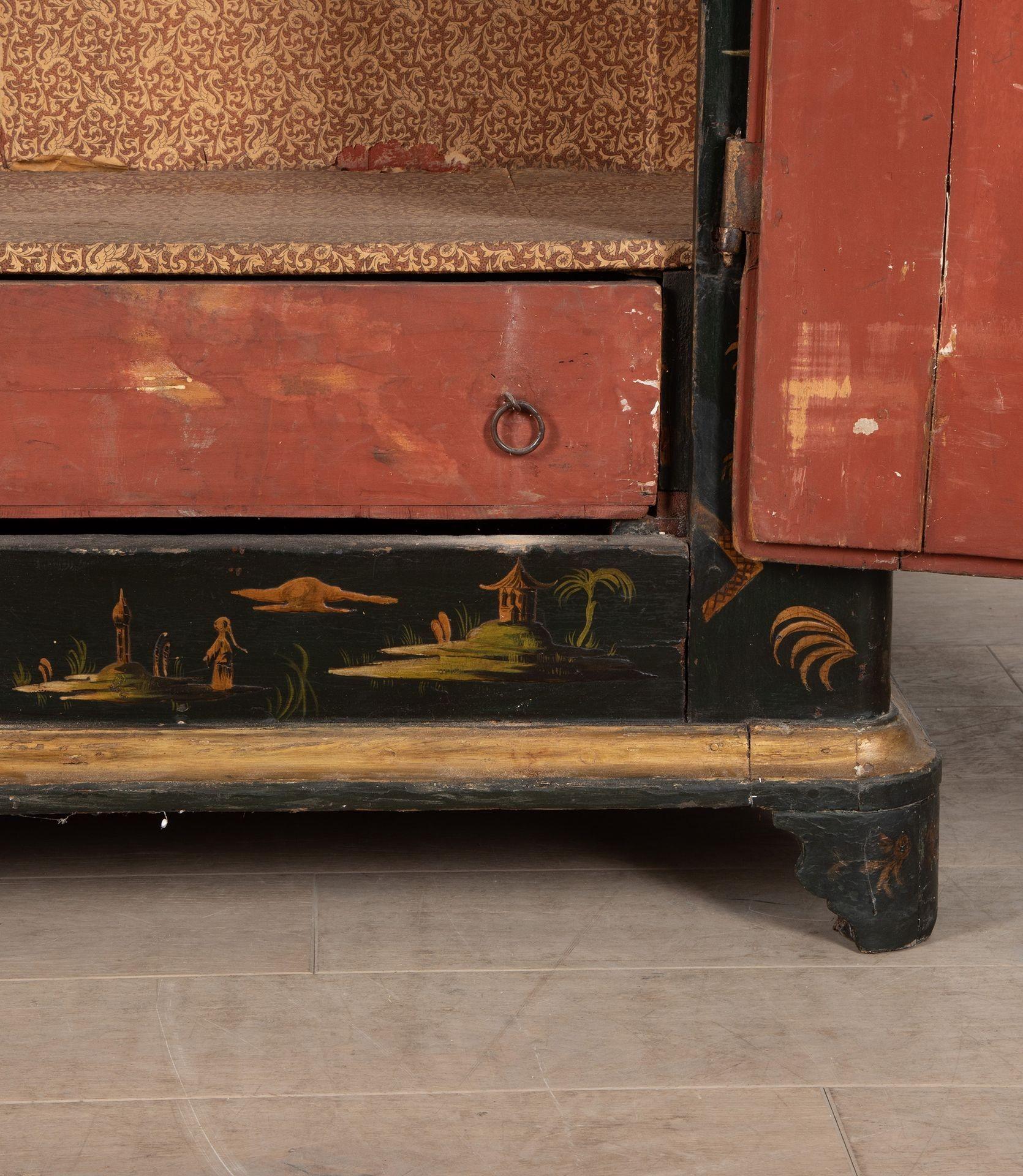 French Early 19th Century Chinoiserie Armoire 10