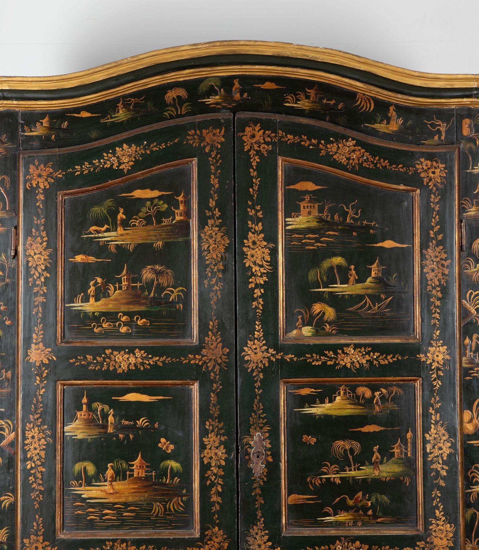 French Early 19th Century Chinoiserie Armoire In Good Condition In Gloucestershire, GB