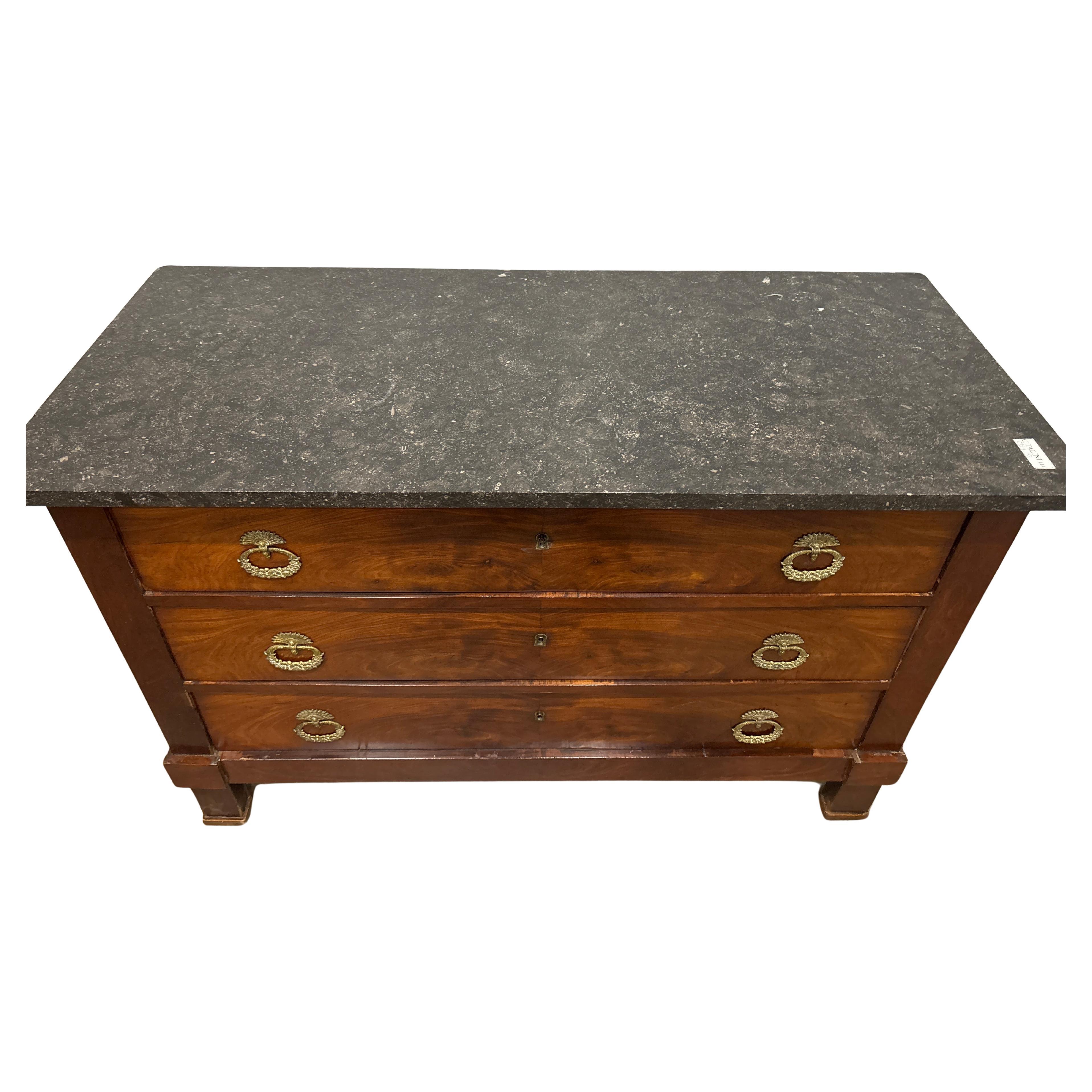 Francese Commode francese dell'inizio del XIX secolo in vendita