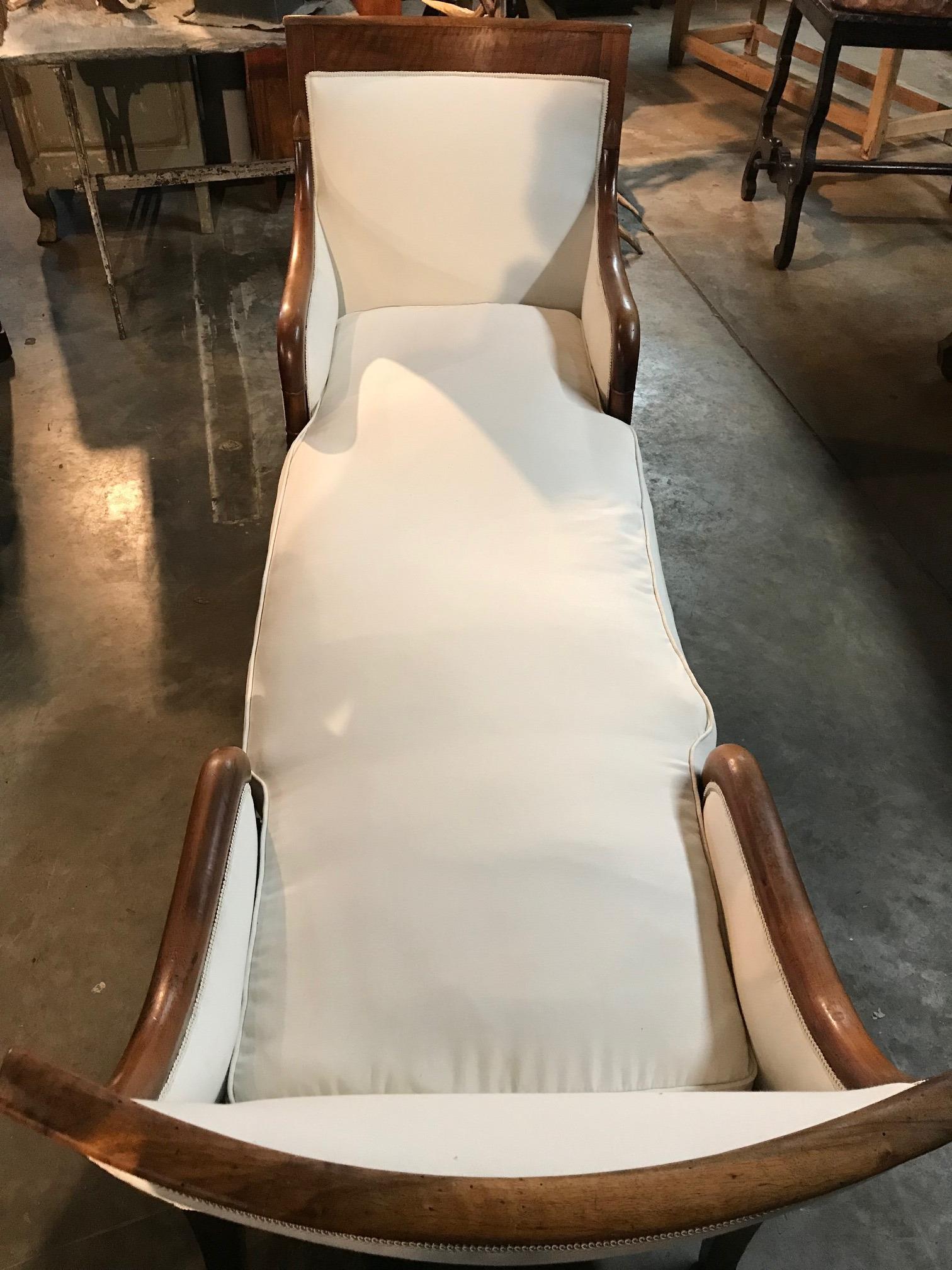 Chaise longue ou lit de repos français du début du 19e siècle d'époque Directoire en vente 3