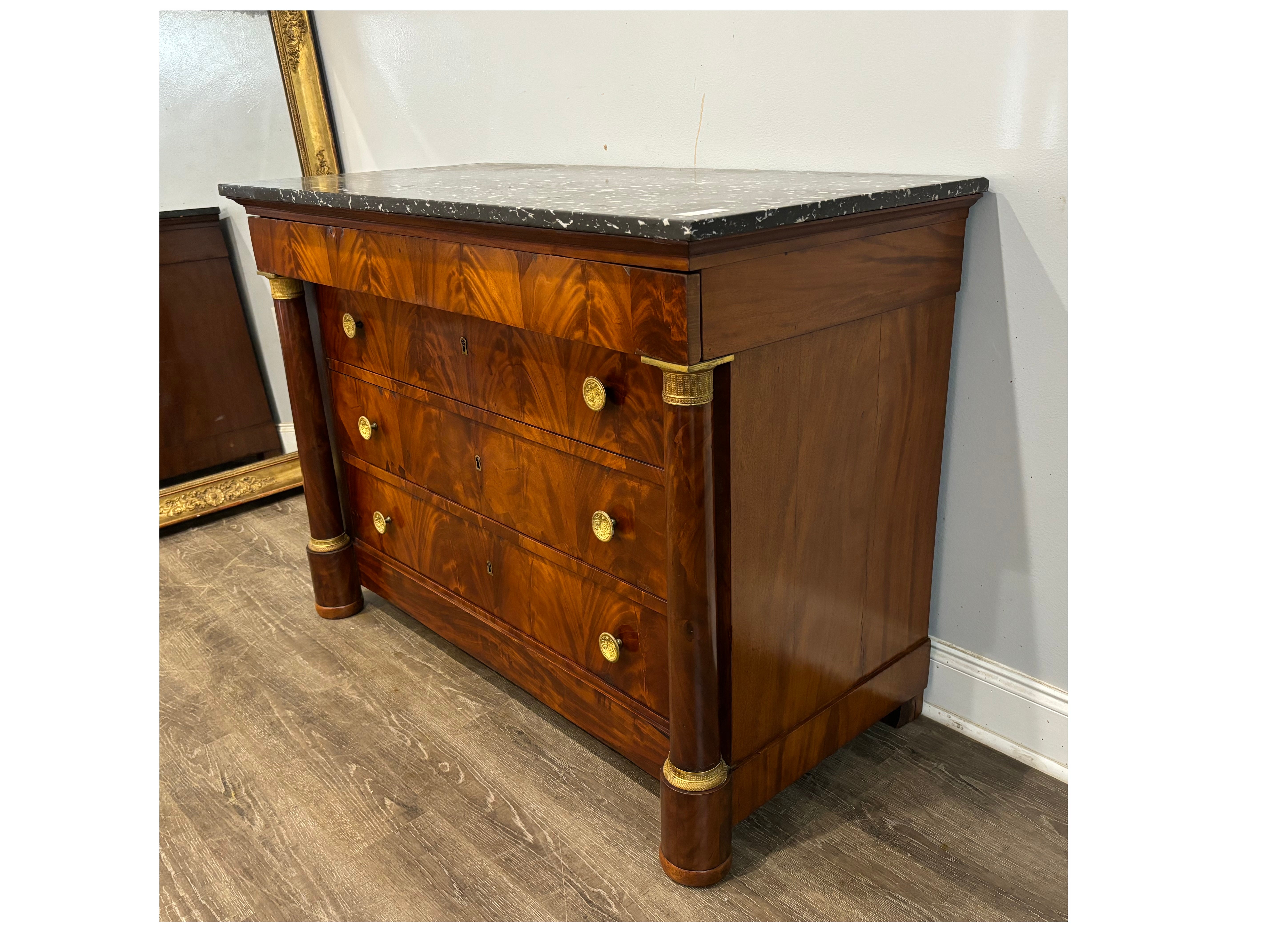 XIXe siècle Commode Empire française du début du 19e siècle