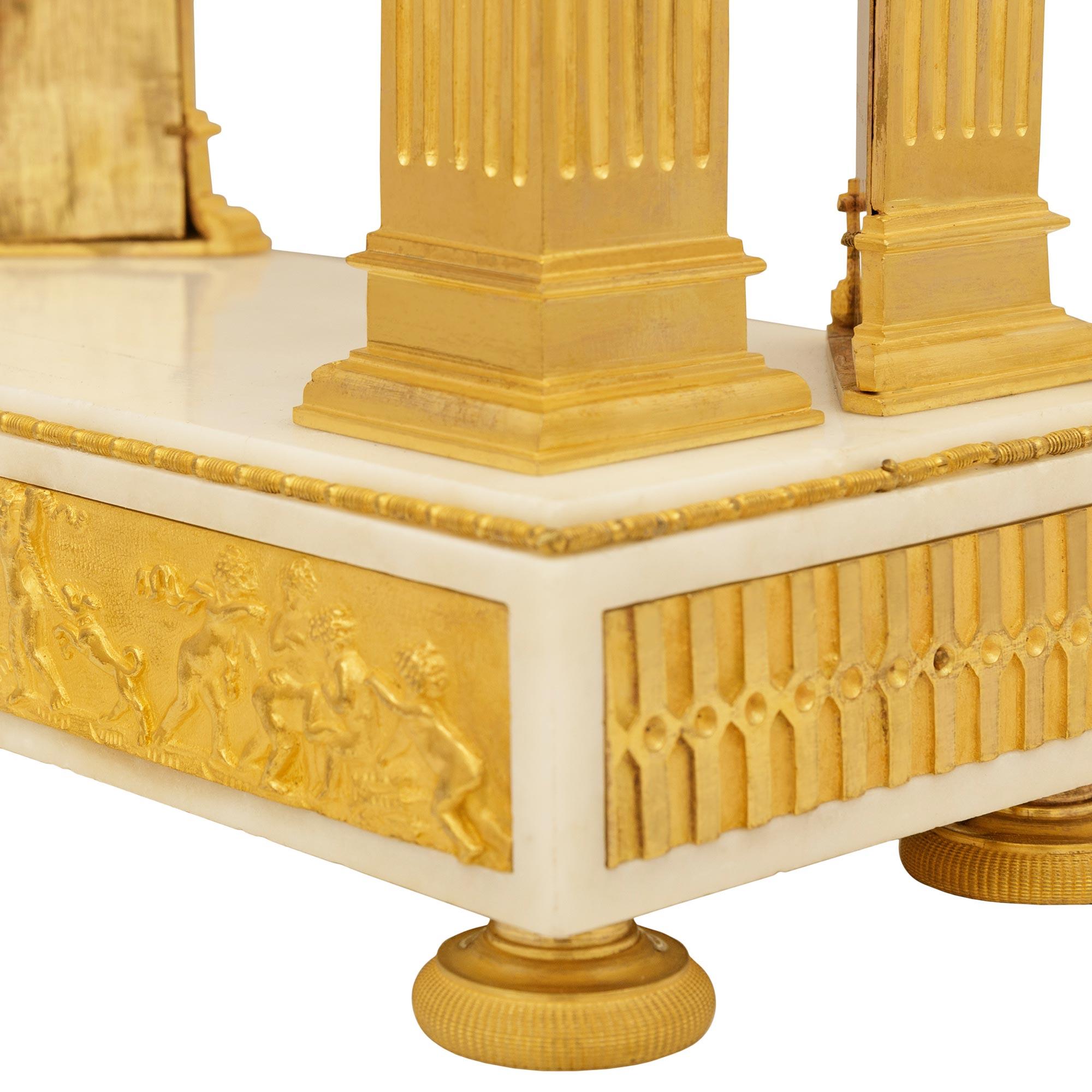 French early 19th century Empire st. white Carrara marble and Ormolu clock For Sale 5