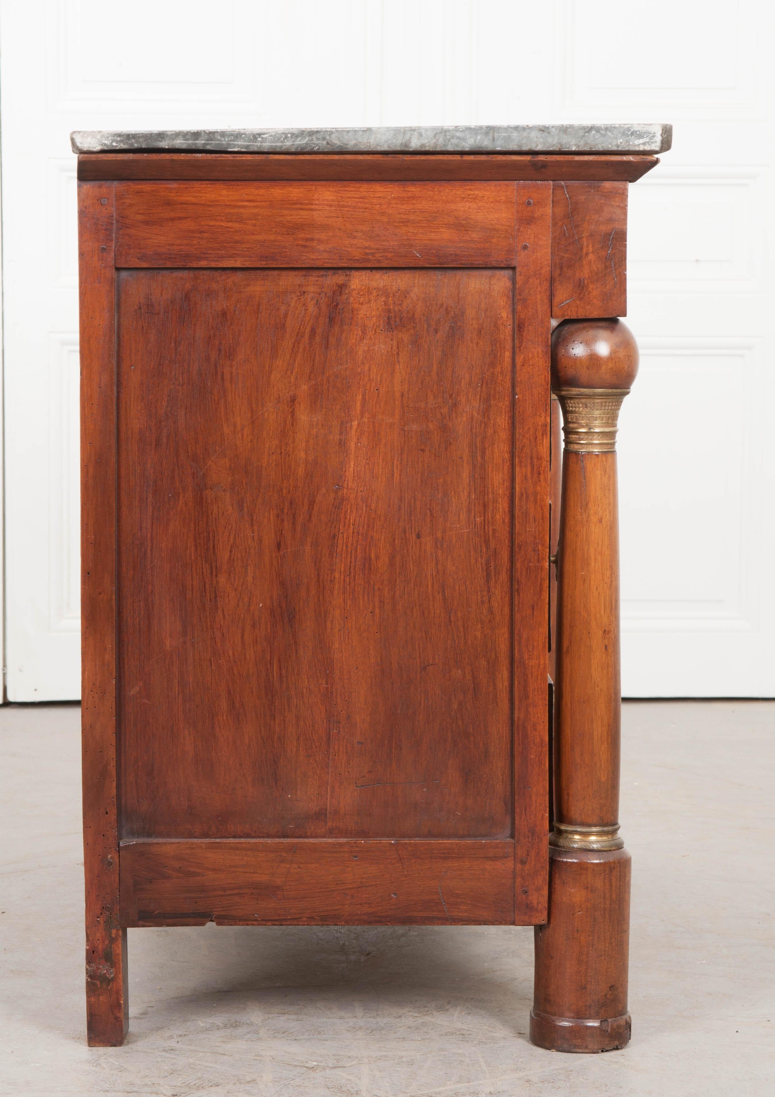 French Early-19th Century Empire Walnut Commode In Good Condition In Baton Rouge, LA