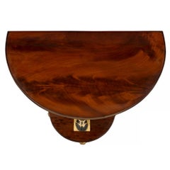 Französische Demi-Lune-Konsolen des frühen 19. Jahrhunderts aus der Zeit des Ersten Kaiserreichs