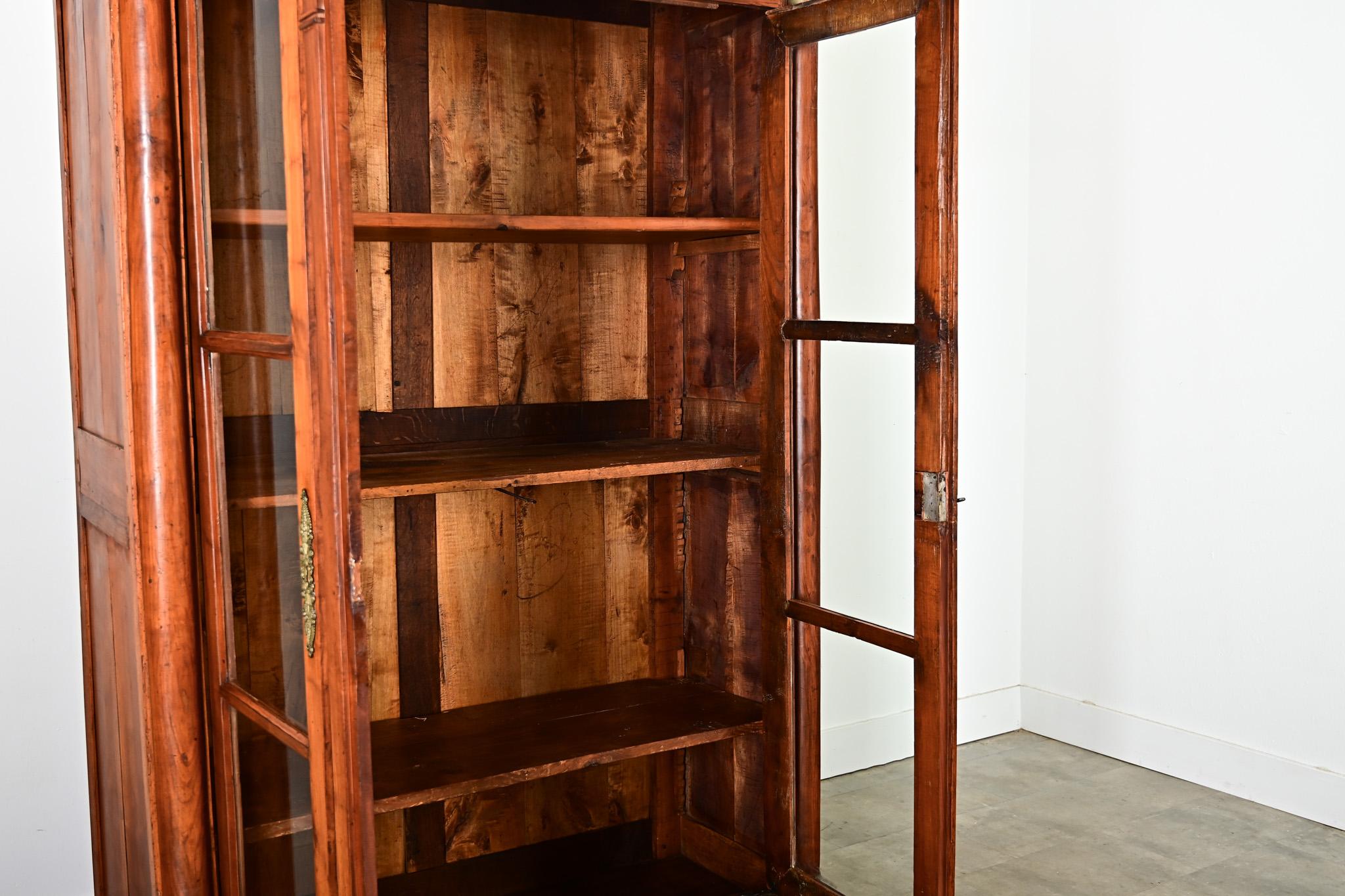 French Early 19th Century Fruitwood Empire Bibliotheque For Sale 3