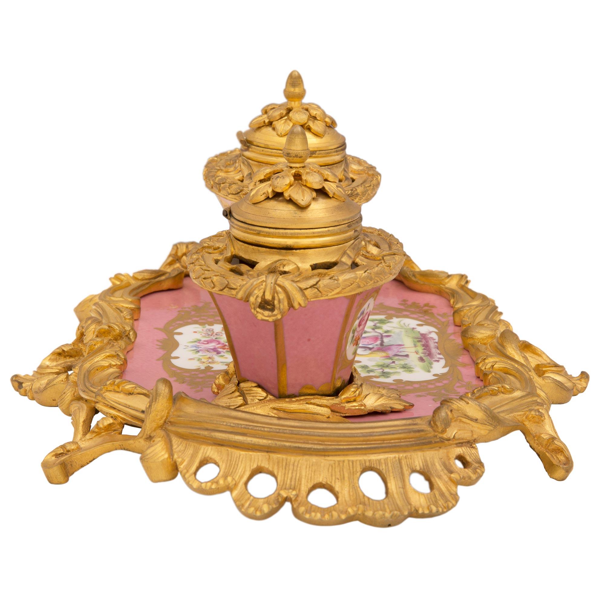  French Early 19th Century Louis XV St. Sèvres Porcelain and Ormolu Inkwell For Sale 1