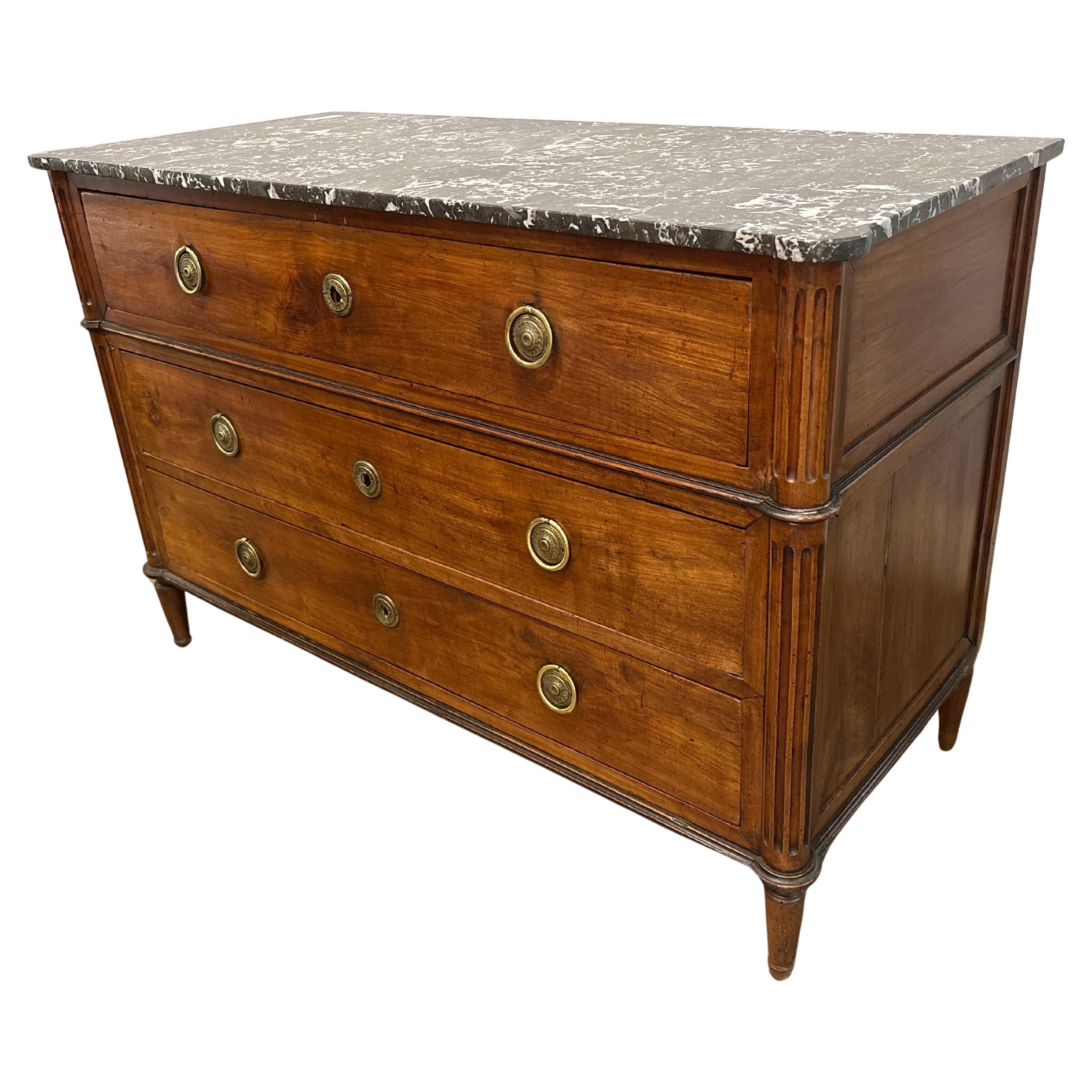 French Early 19th Century Louis XVI Commode For Sale 1