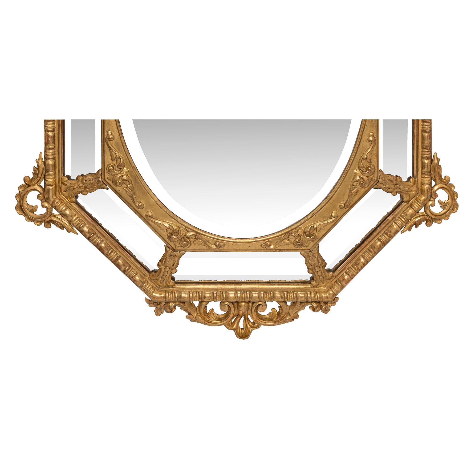 French Early 19th Century Louis XVI St. Double Framed Octagonal Giltwood Mirror For Sale 2