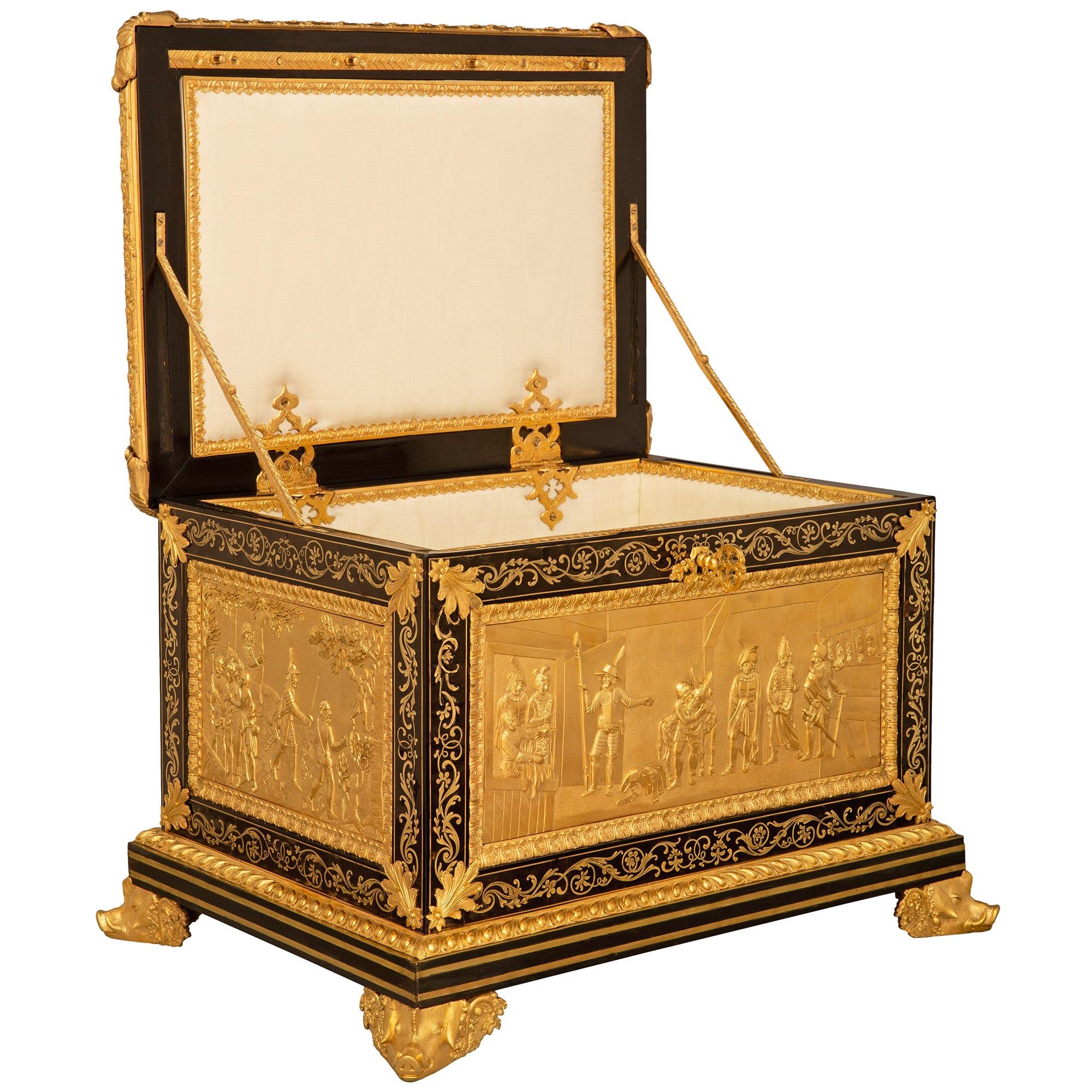 Scatola Boulle francese dell'inizio del XIX secolo in stile Luigi XVI, con ormolatura e legno ebanizzato. In condizioni buone in vendita a West Palm Beach, FL