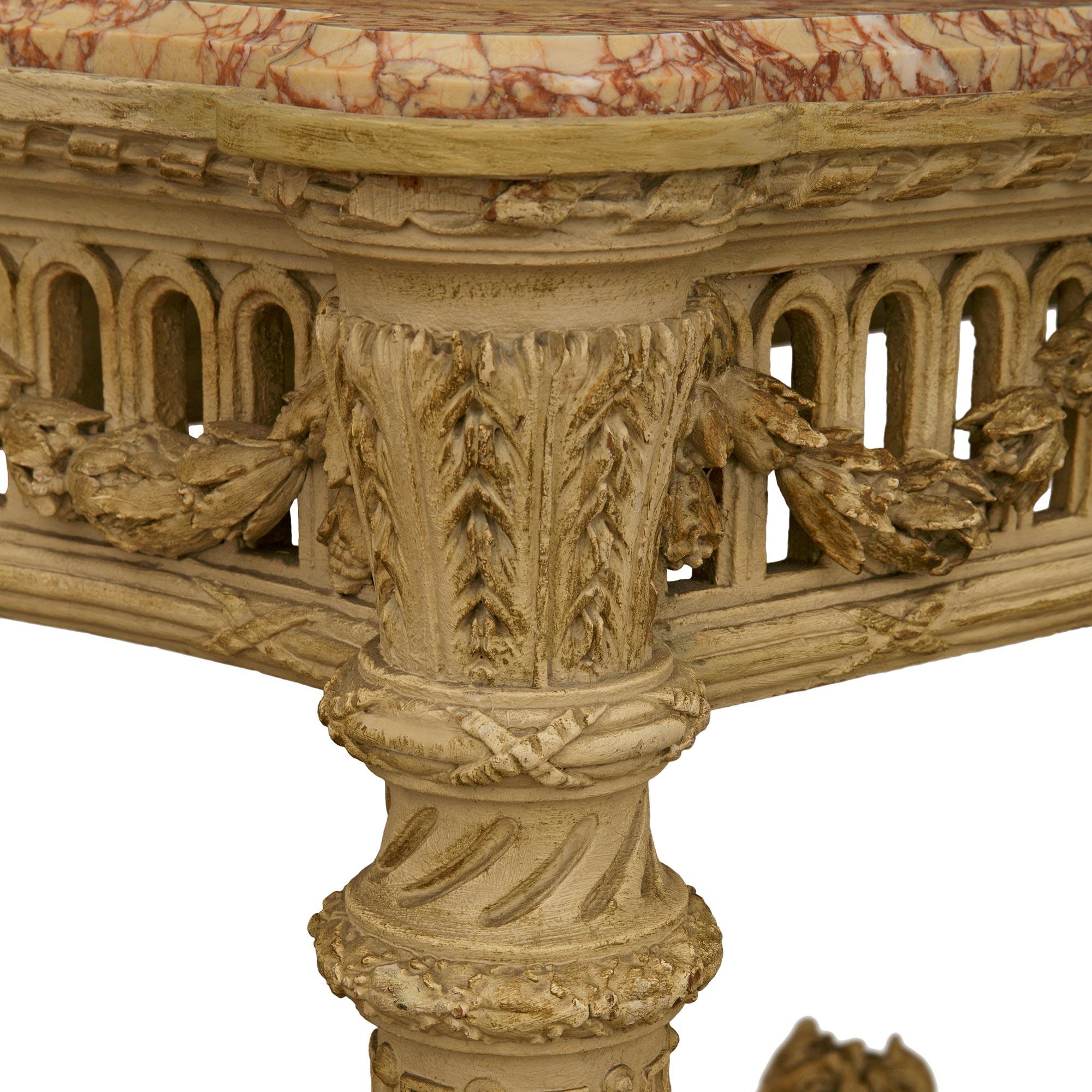 Marmo Consolle in legno patinato e marmo di Trets francese dell'inizio del XIX secolo in stile Luigi XVI in vendita