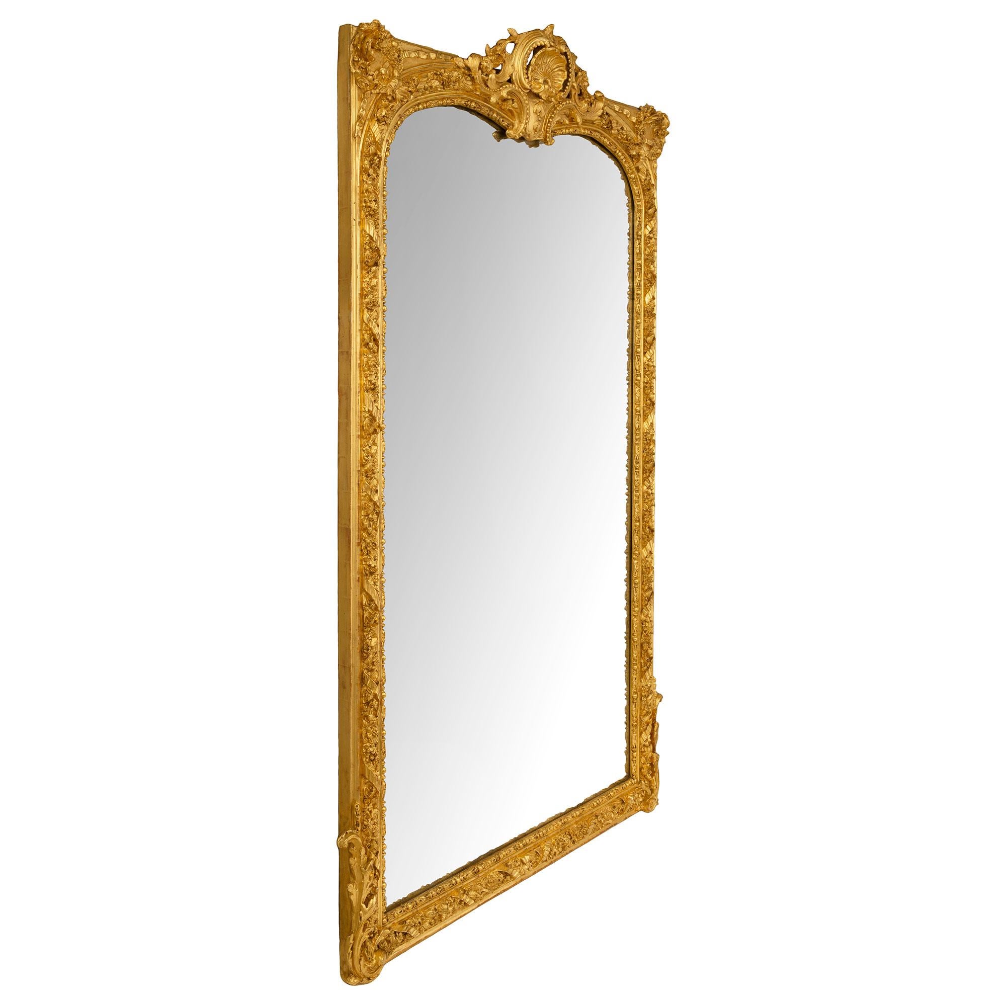 French Early 19th Century Louis XVI Style Giltwood Mirror, circa 1830 In Good Condition For Sale In West Palm Beach, FL