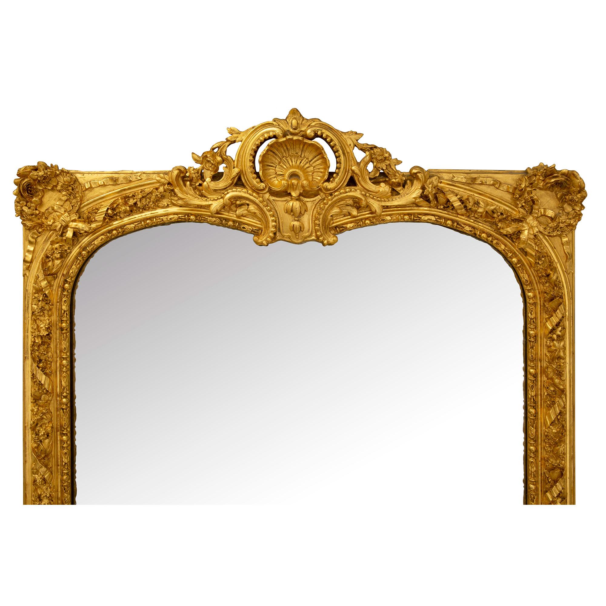 French Early 19th Century Louis XVI Style Giltwood Mirror, circa 1830 For Sale 1