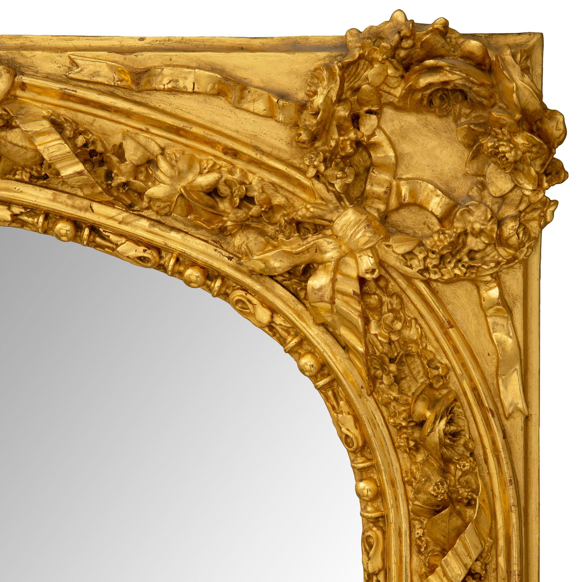 French Early 19th Century Louis XVI Style Giltwood Mirror, circa 1830 For Sale 3