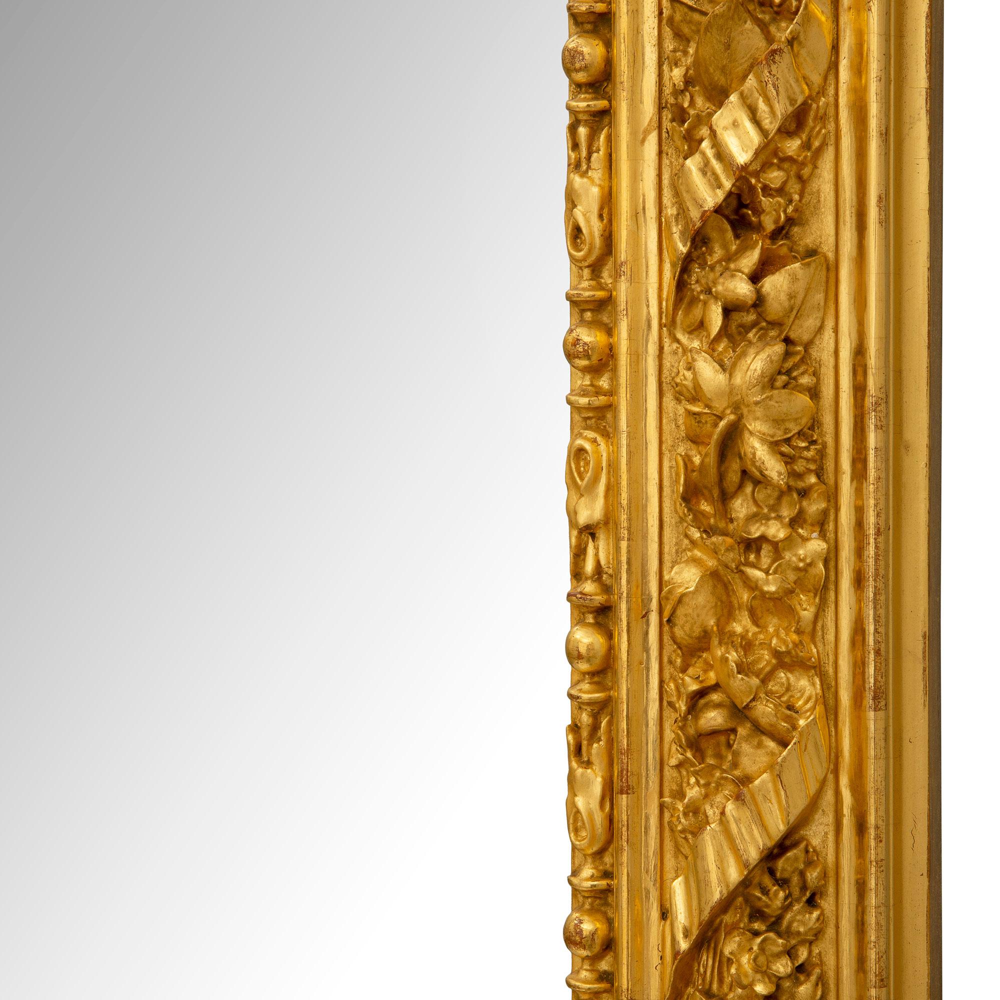 French Early 19th Century Louis XVI Style Giltwood Mirror, circa 1830 For Sale 4