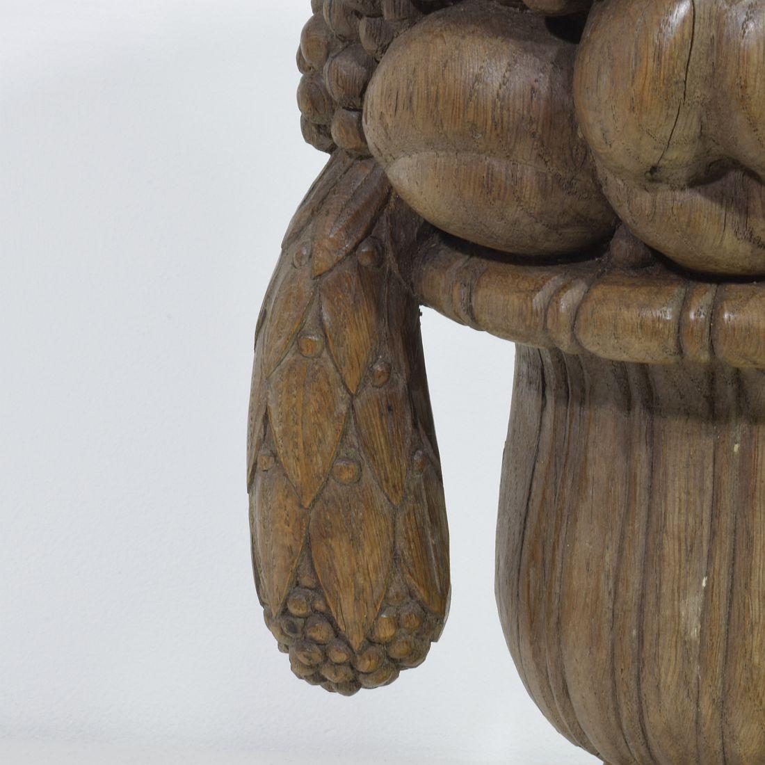 French Early 19th Century Neoclassical Hand Carved Oak Vase Ornament/ Finial For Sale 6