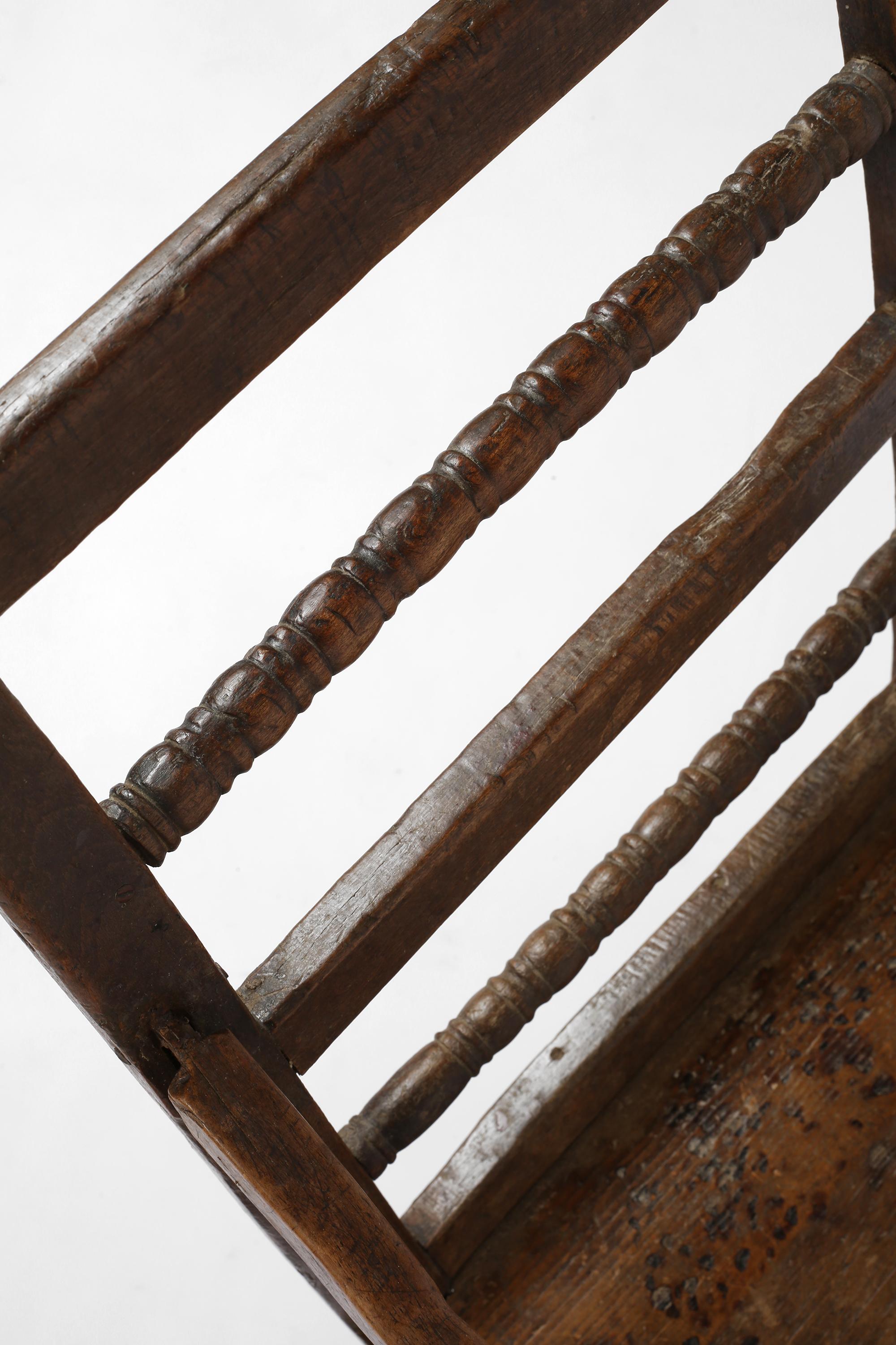Sillón rústico francés de montaña de Saboya de principios del siglo XIX Madera frutal en venta