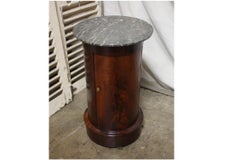 Mesa auxiliar francesa de principios del siglo XIX