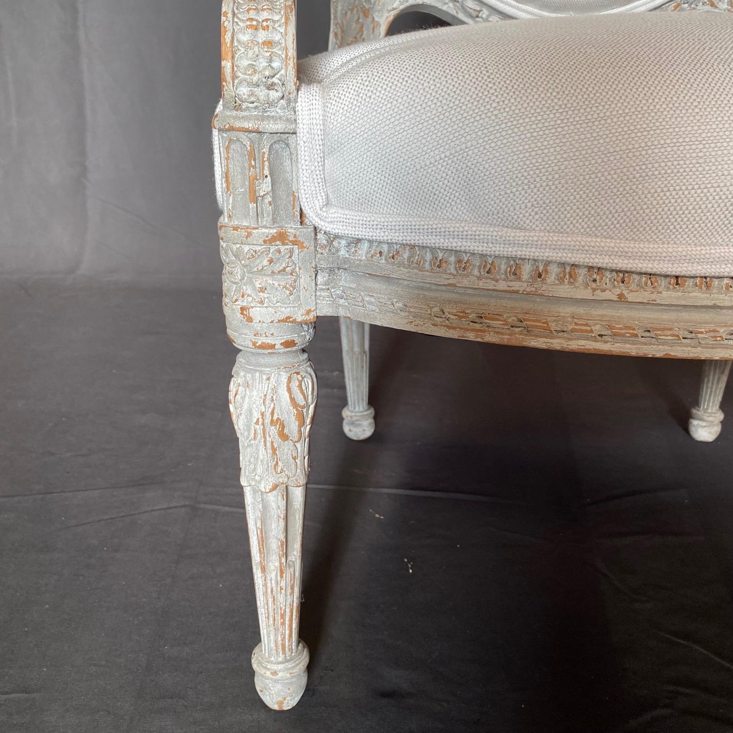 French Early 19th Century Stunningly Carved Louis XVI Chair with Original Paint For Sale 4