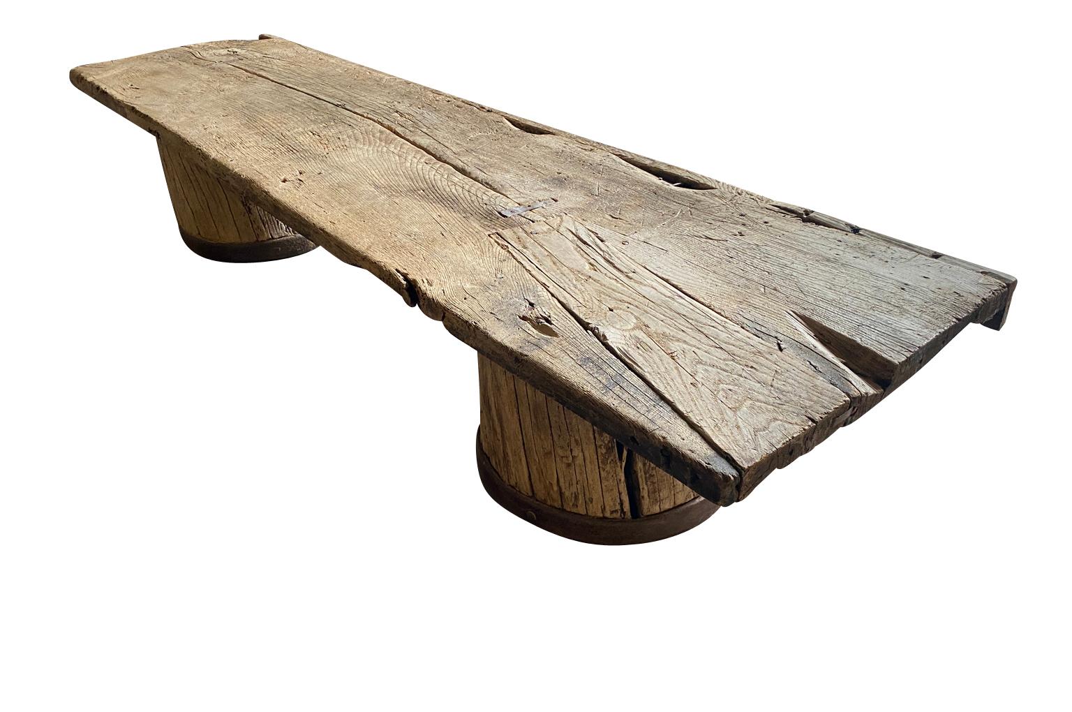 Französischer Tisch Basse des frühen 19. Jahrhunderts – Couchtisch im Angebot 3