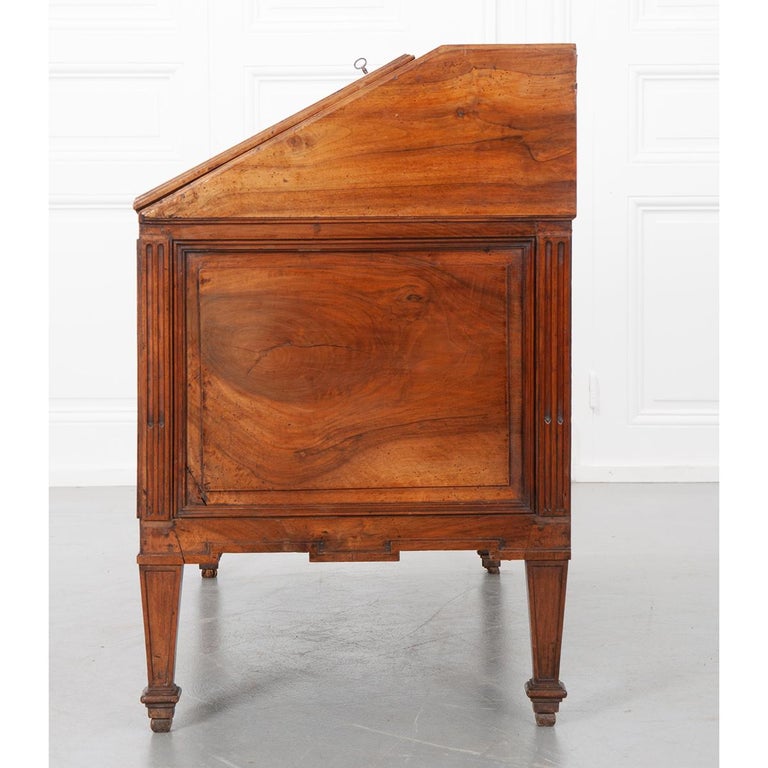 French Early 19th Century Transitional Drop Front Desk For Sale 2