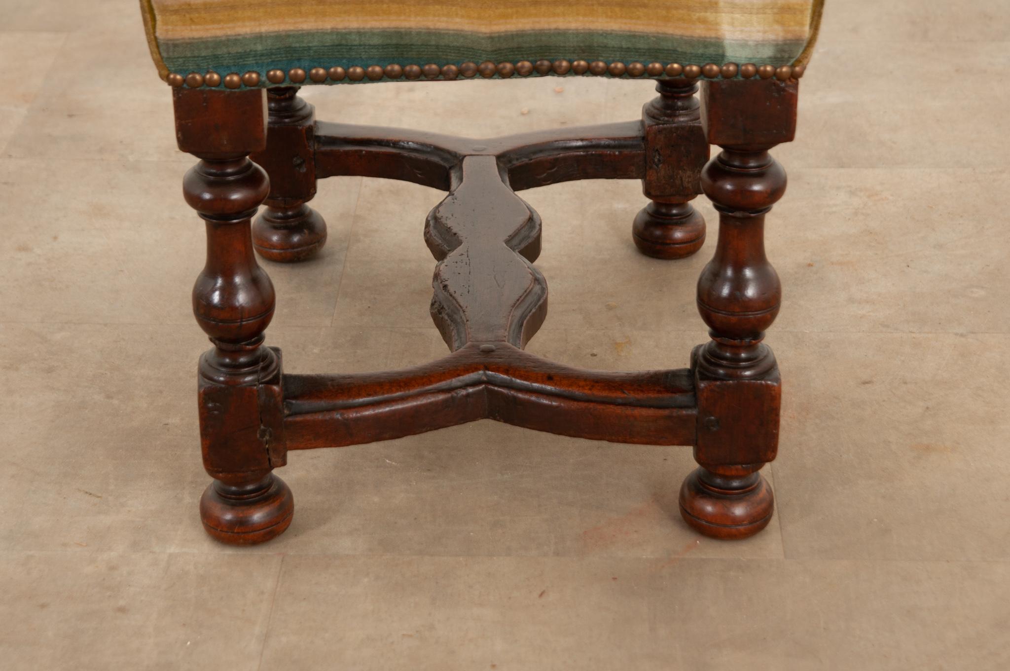 French Early 19th Century Upholstered Walnut Stool In Good Condition In Baton Rouge, LA