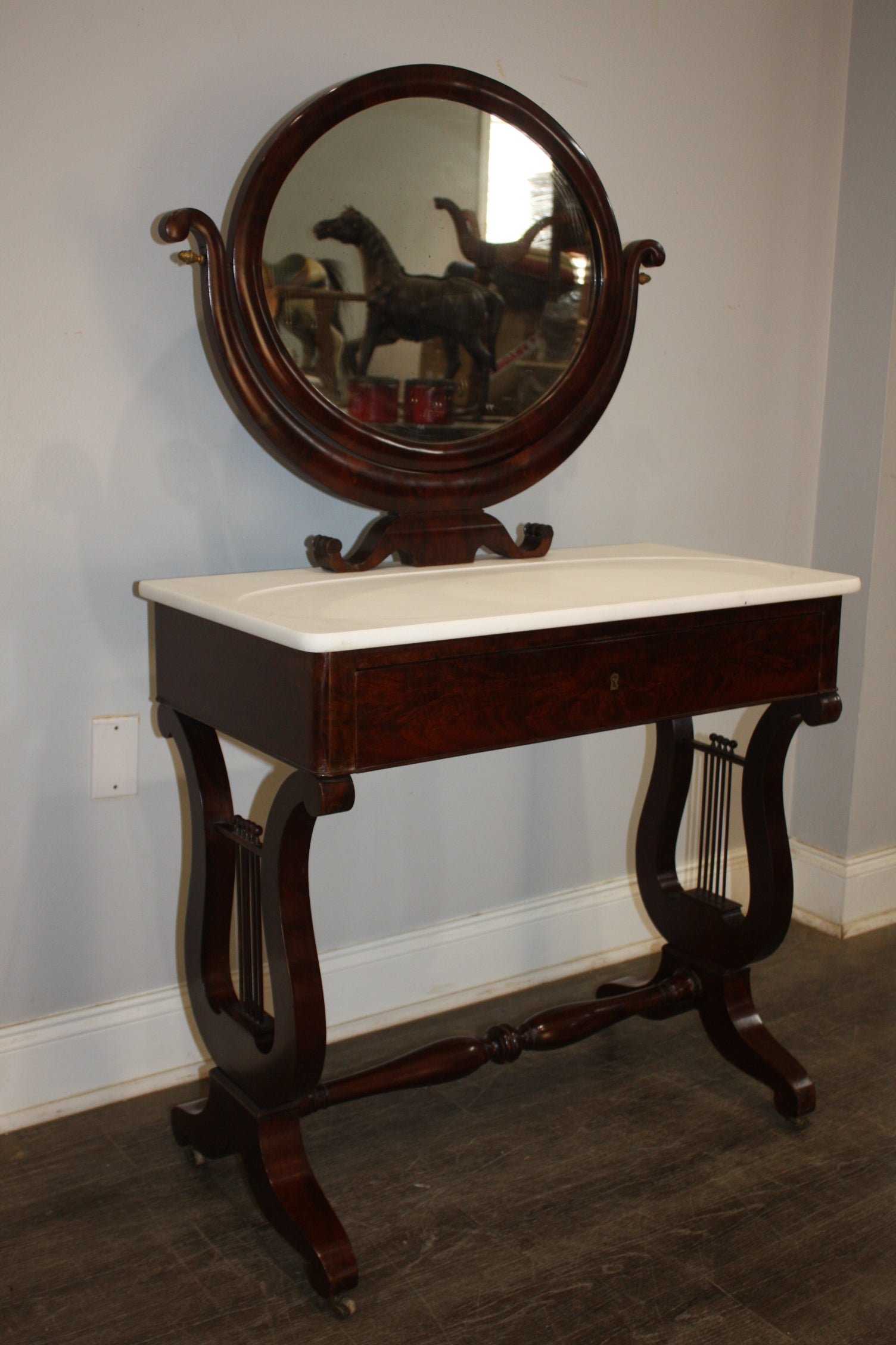 French Early 19th Century Vanity For Sale 9