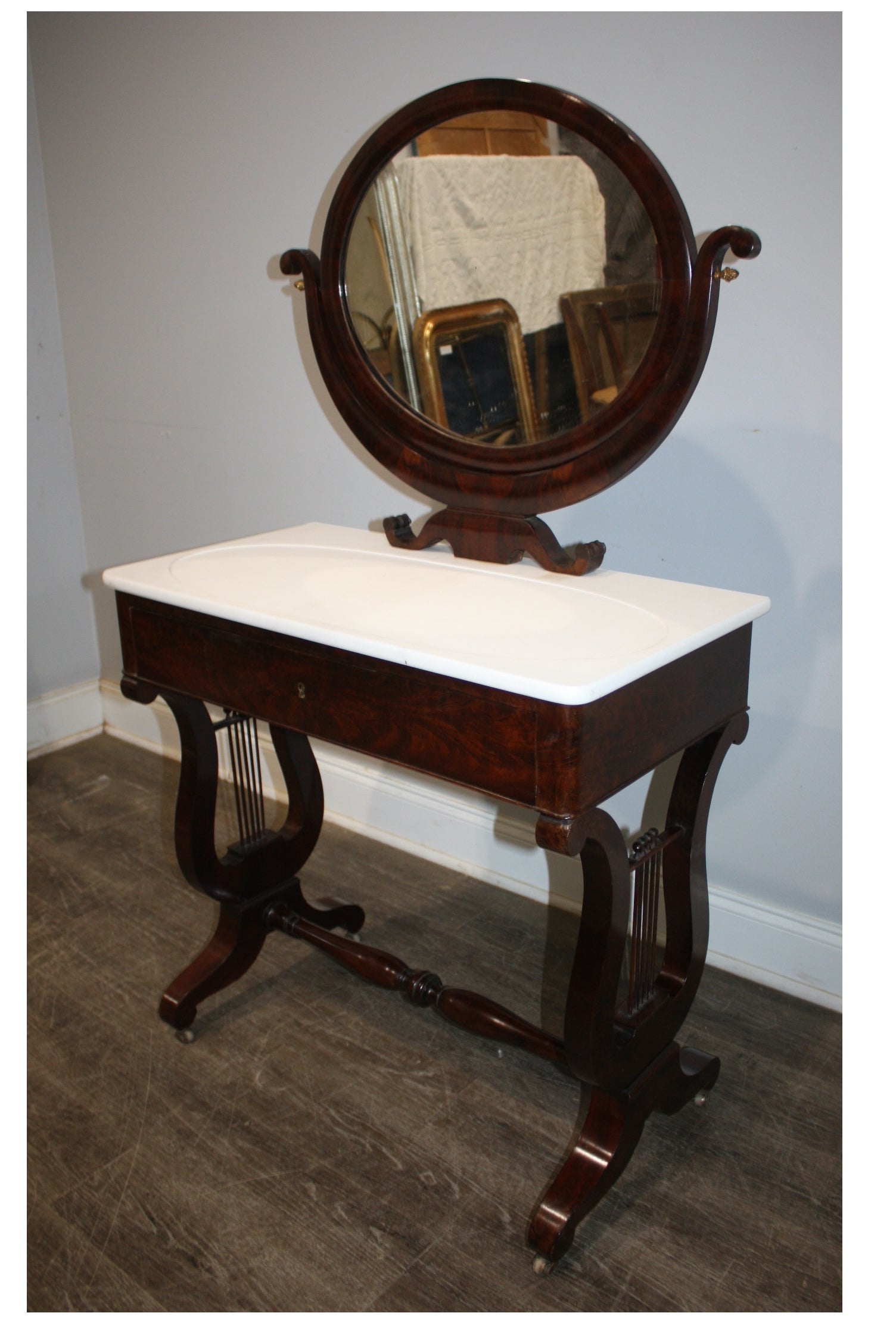 French Early 19th Century Vanity In Good Condition For Sale In Stockbridge, GA