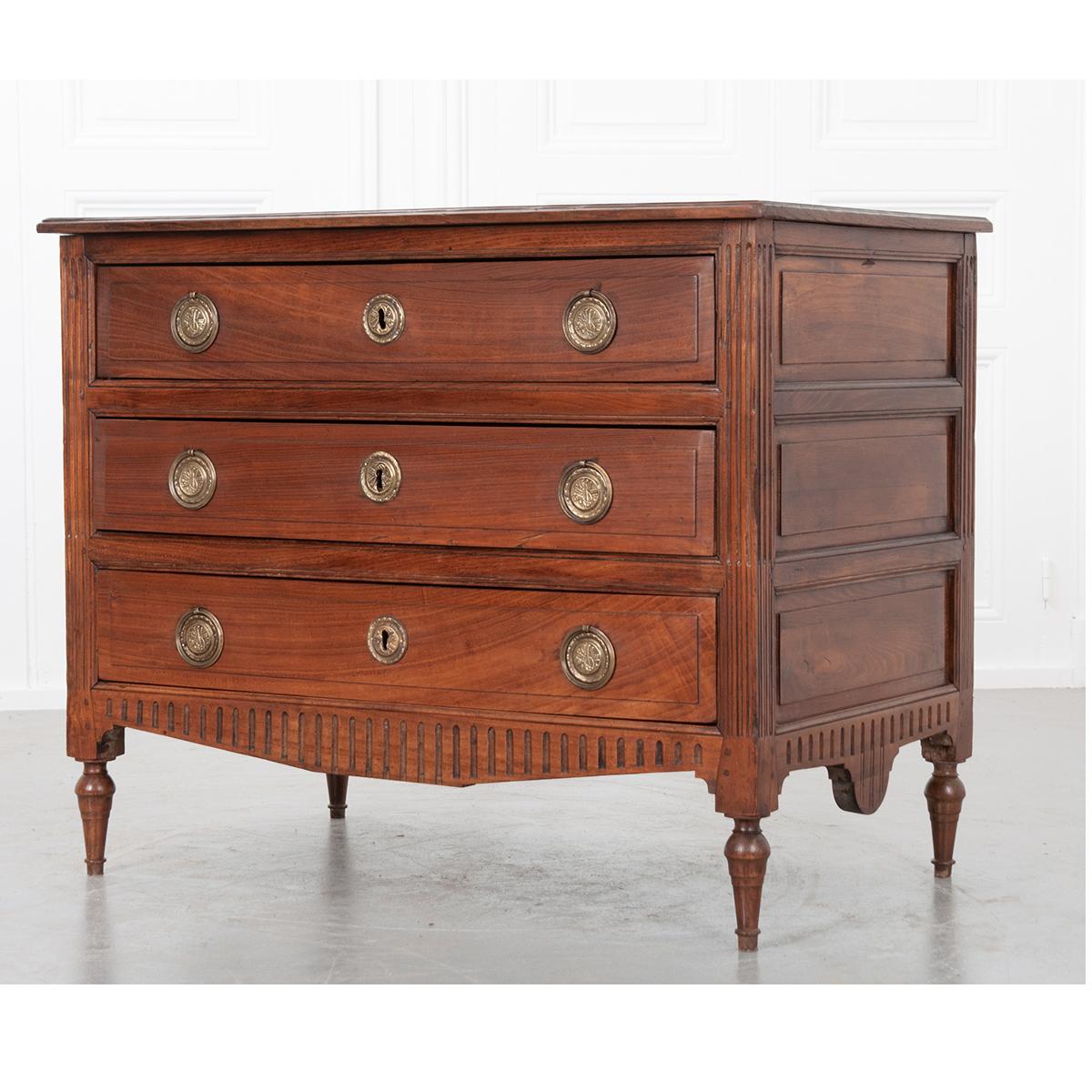 French Early 19th Century Walnut Commode 6