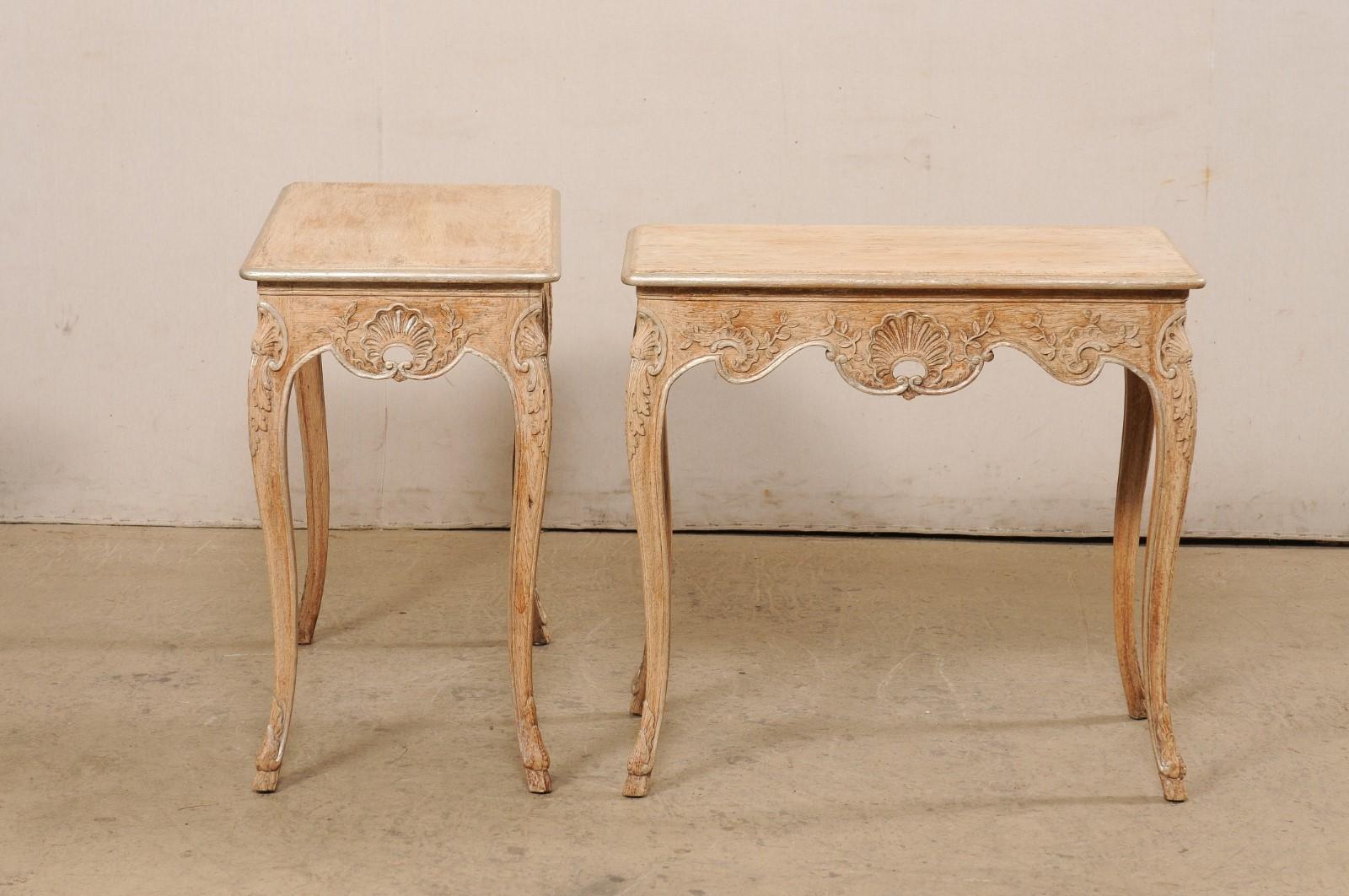 French Early 20th C. End Tables w/Elegant Shell-Carved Skirts 'All Sides Carved' For Sale 2