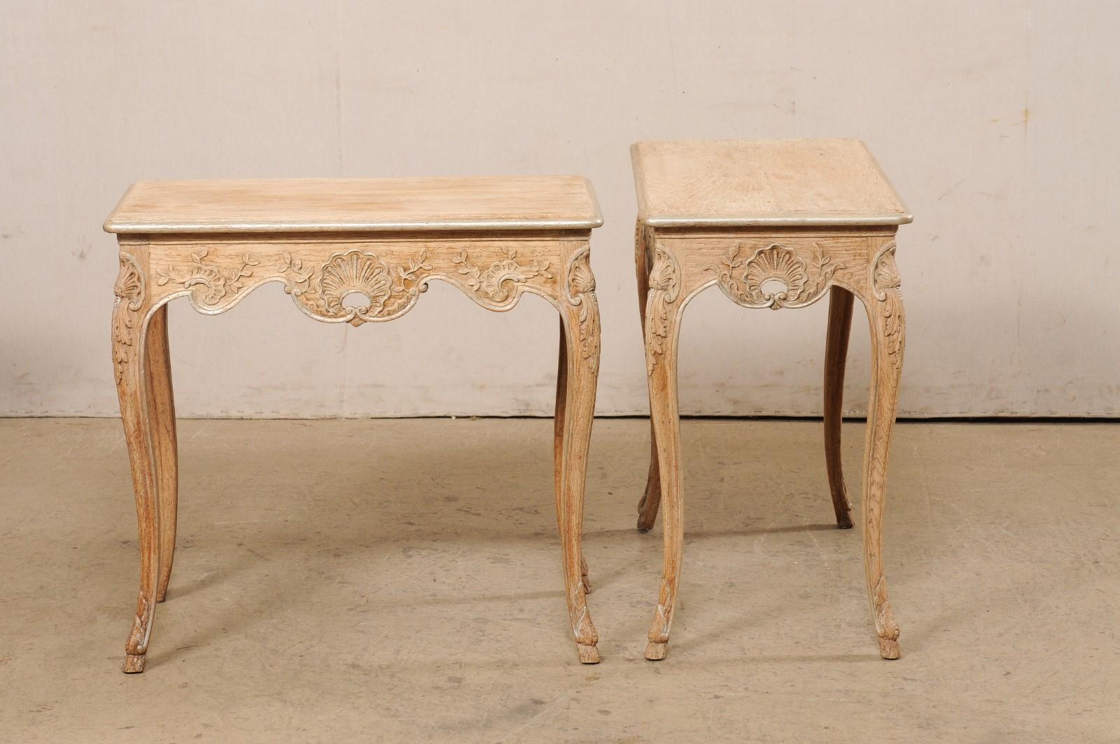 French Early 20th C. End Tables w/Elegant Shell-Carved Skirts 'All Sides Carved' For Sale 3