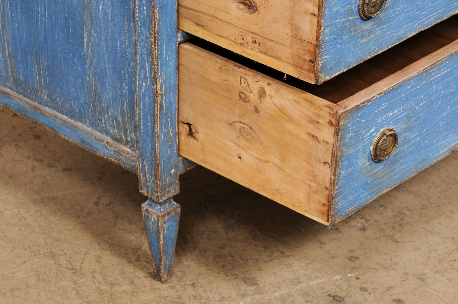 French Early 20th C. Wooden 3-Drawer Chest in Blue For Sale 1