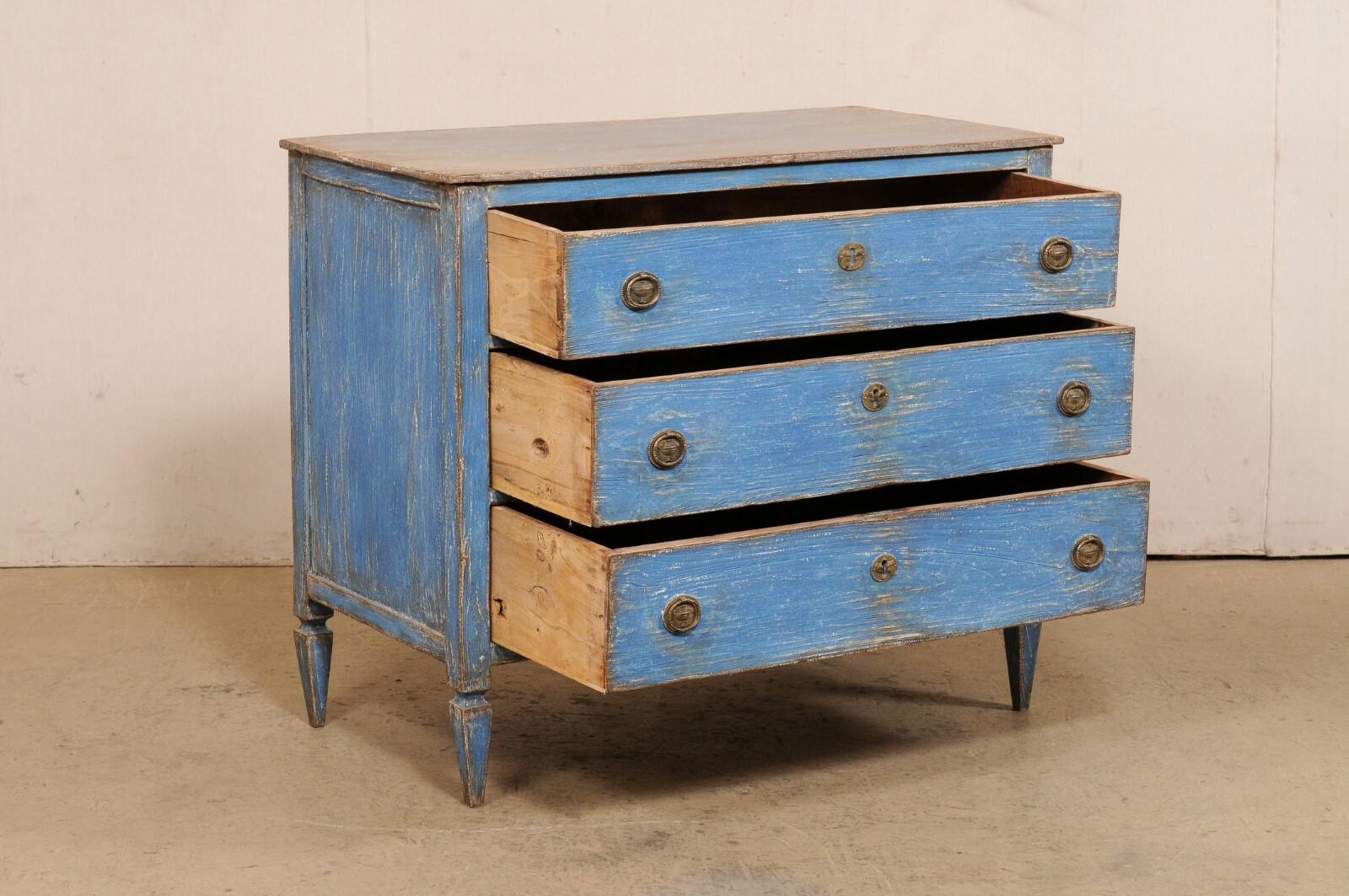French Early 20th C. Wooden 3-Drawer Chest in Blue For Sale 2