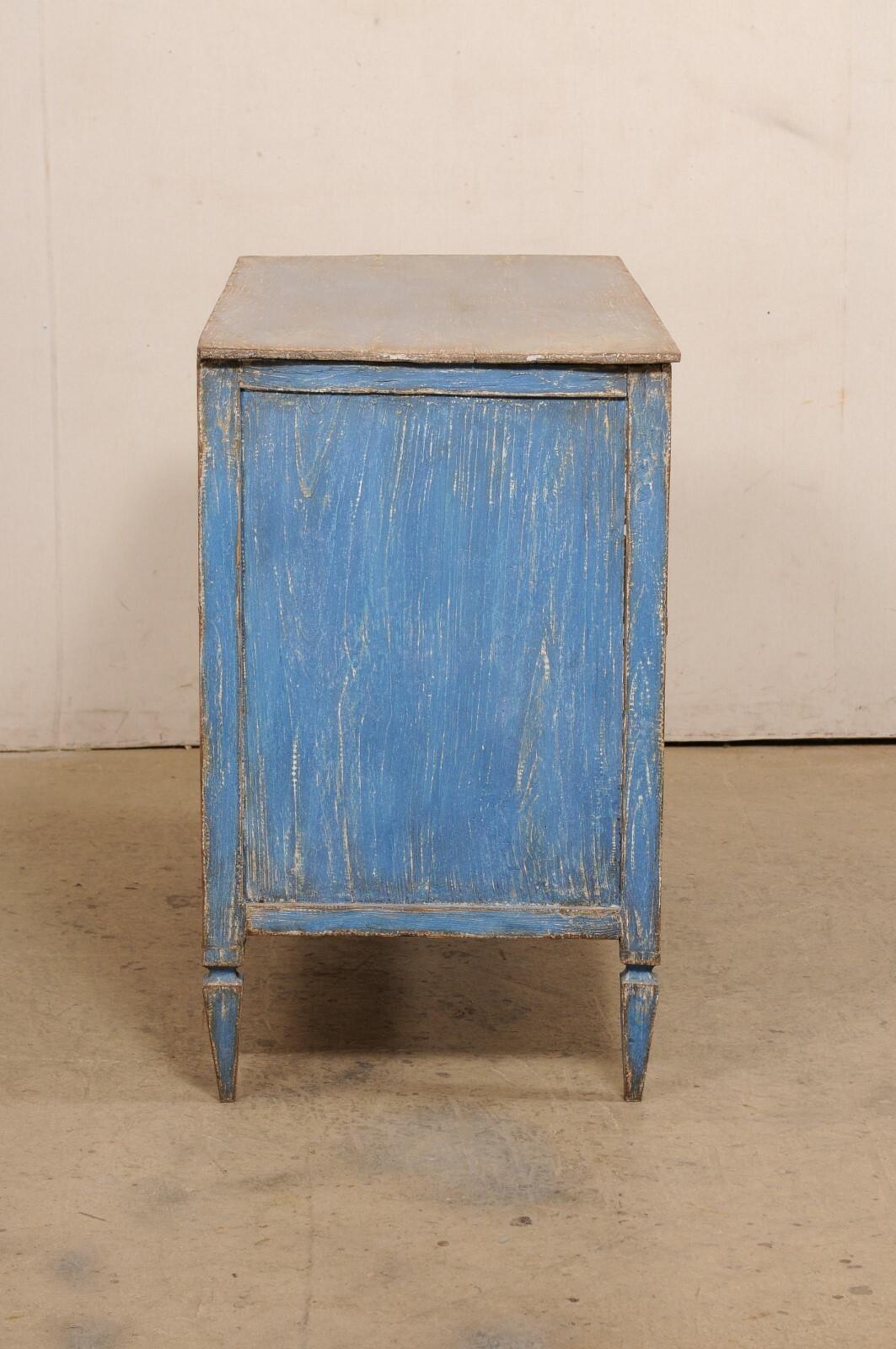 French Early 20th C. Wooden 3-Drawer Chest in Blue For Sale 3