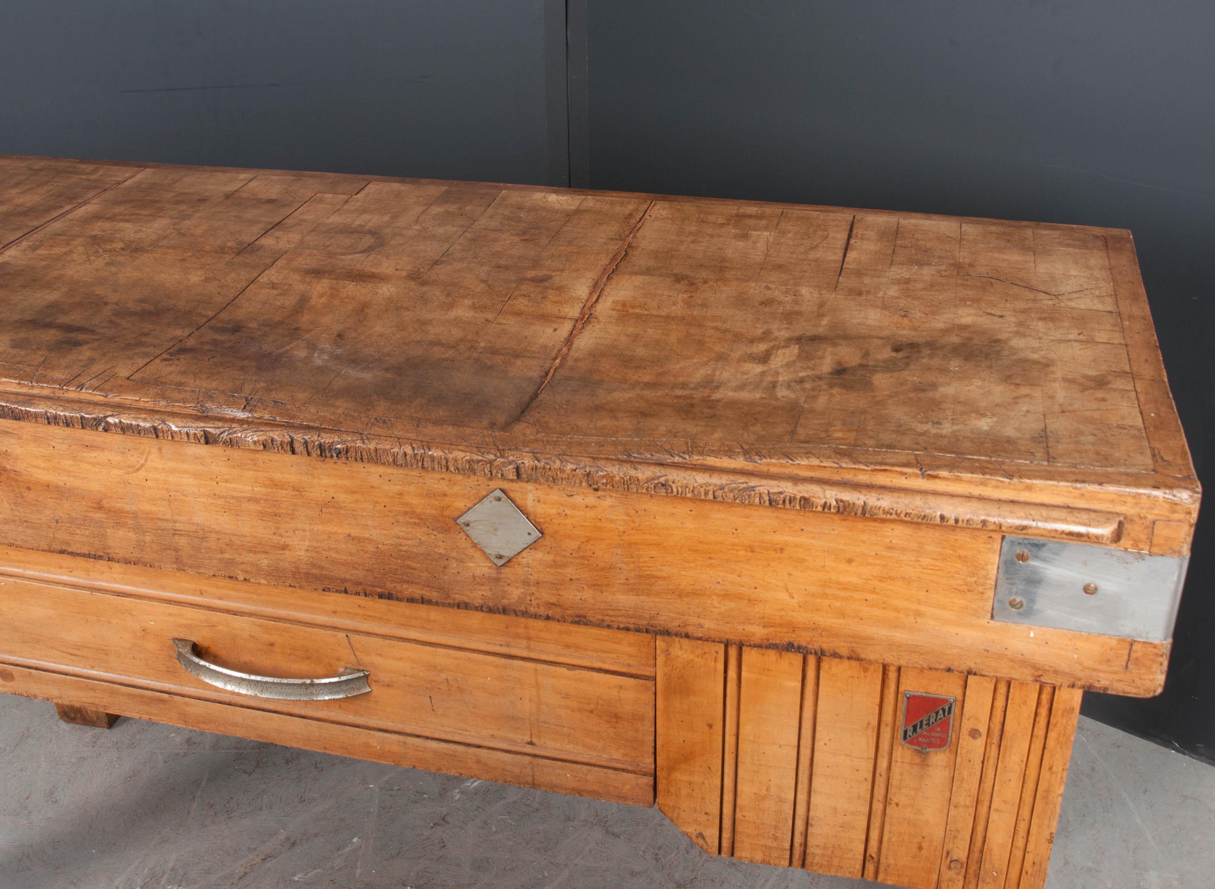 French Early 20th Century Art Deco Pine Butcher Block For Sale 9