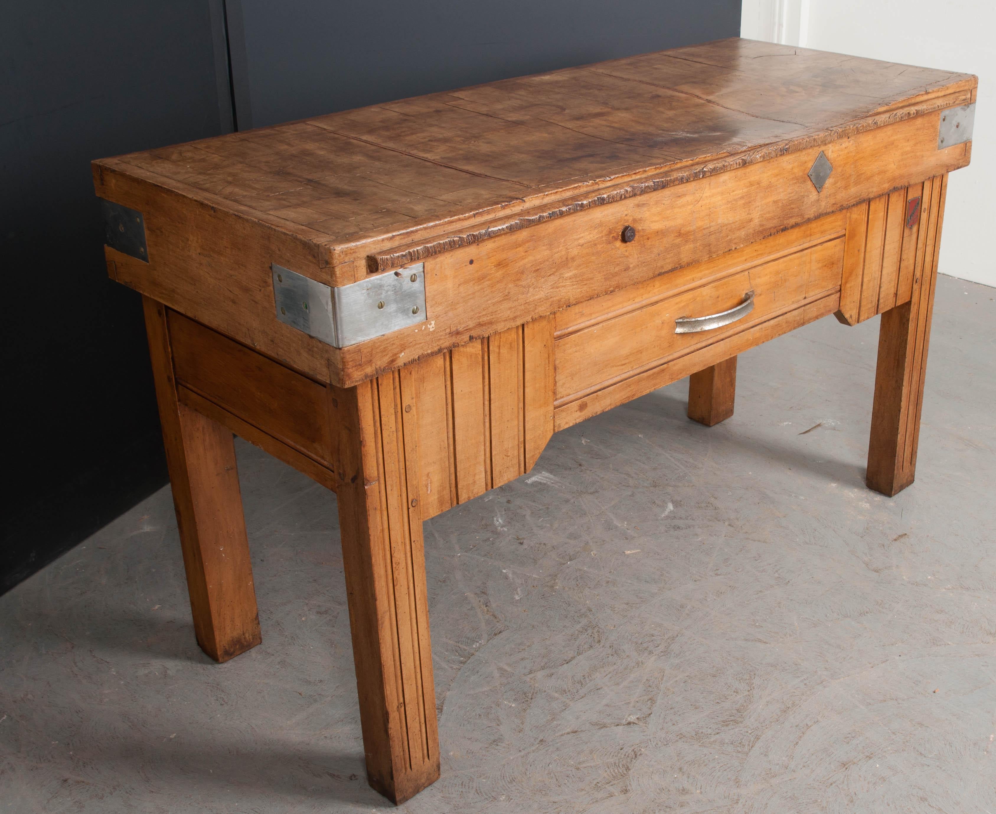 French Early 20th Century Art Deco Pine Butcher Block For Sale 11