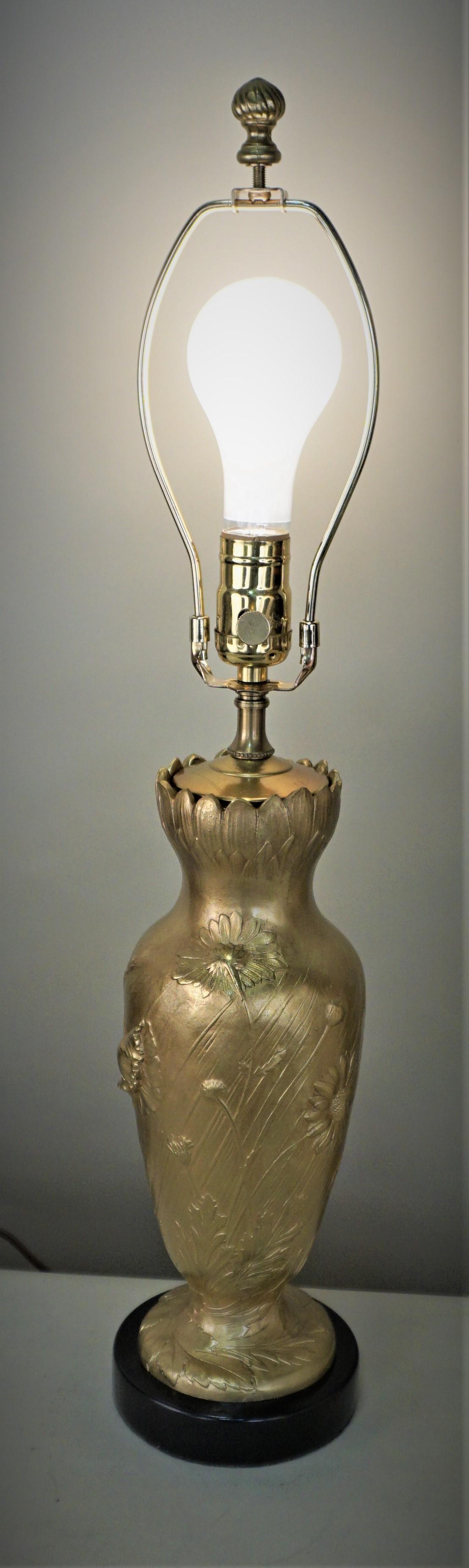 French early 20th century Art Nouveau bronze Table Lamp. In Good Condition In Fairfax, VA