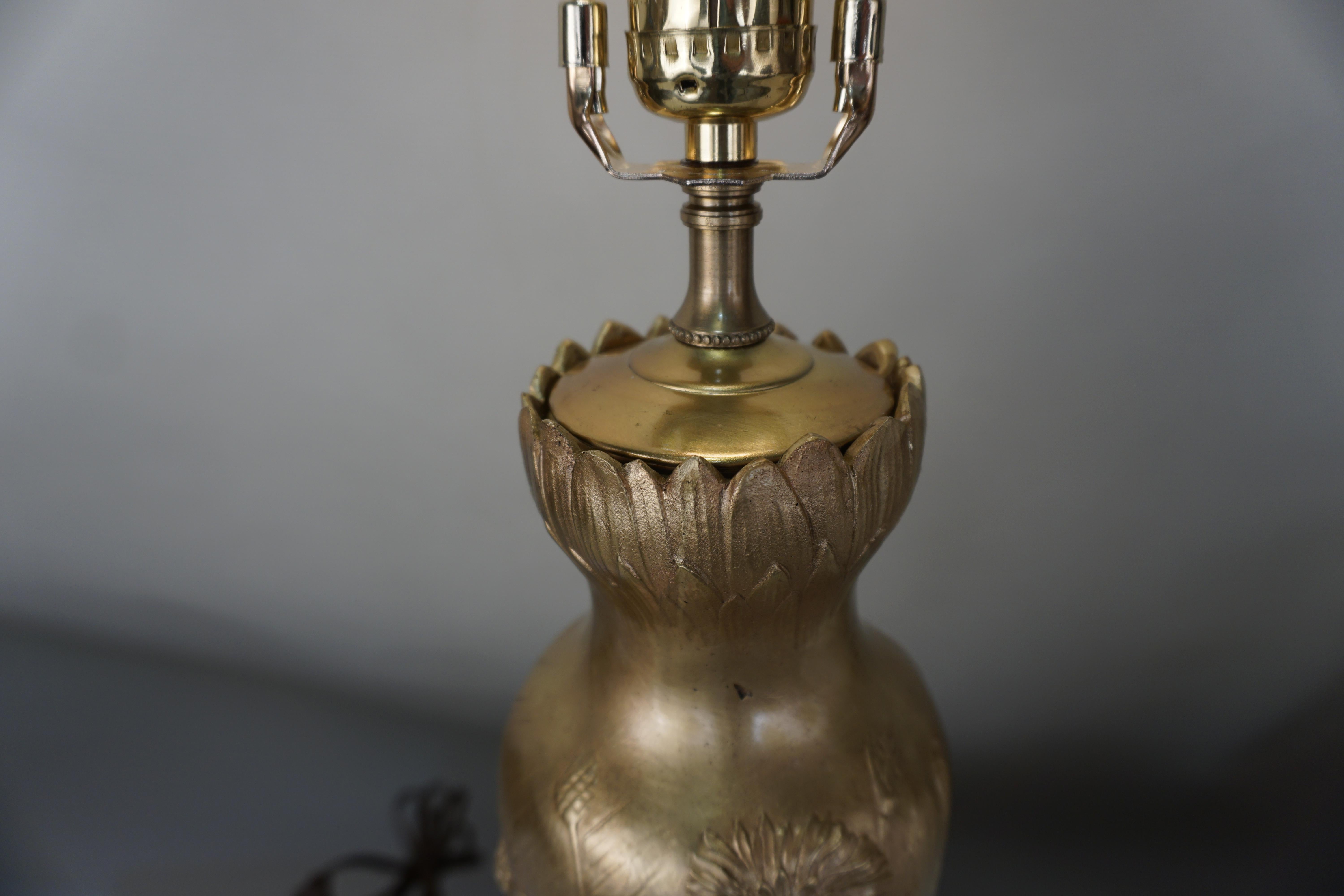 French early 20th century Art Nouveau bronze Table Lamp. 4