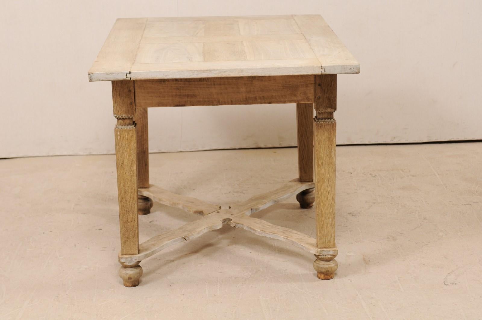French Early 20th Century Bleached Wood Desk with X-Stretcher and Single Drawer 5