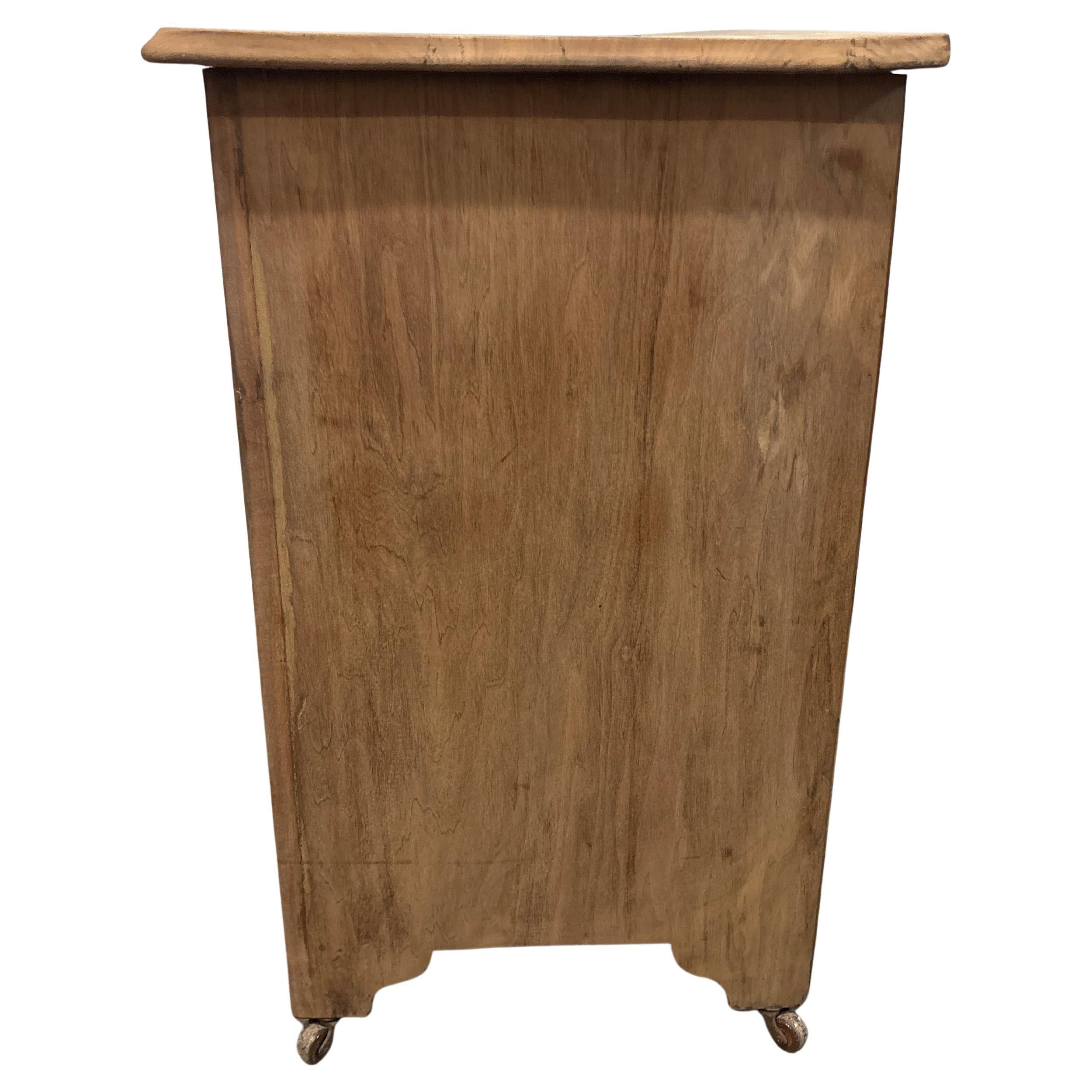 Legno di alberi da frutto Commode francese dei primi del Novecento in vendita