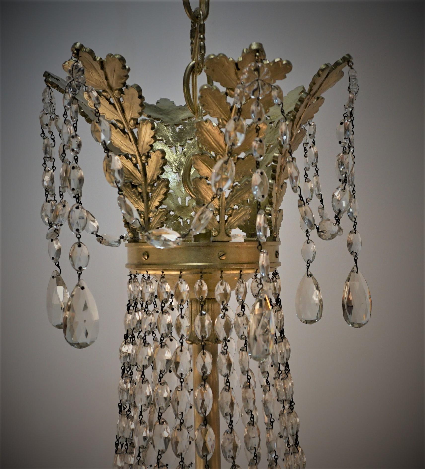 French Early 20th Century Crystal and Bronze Empire Chandelier 7