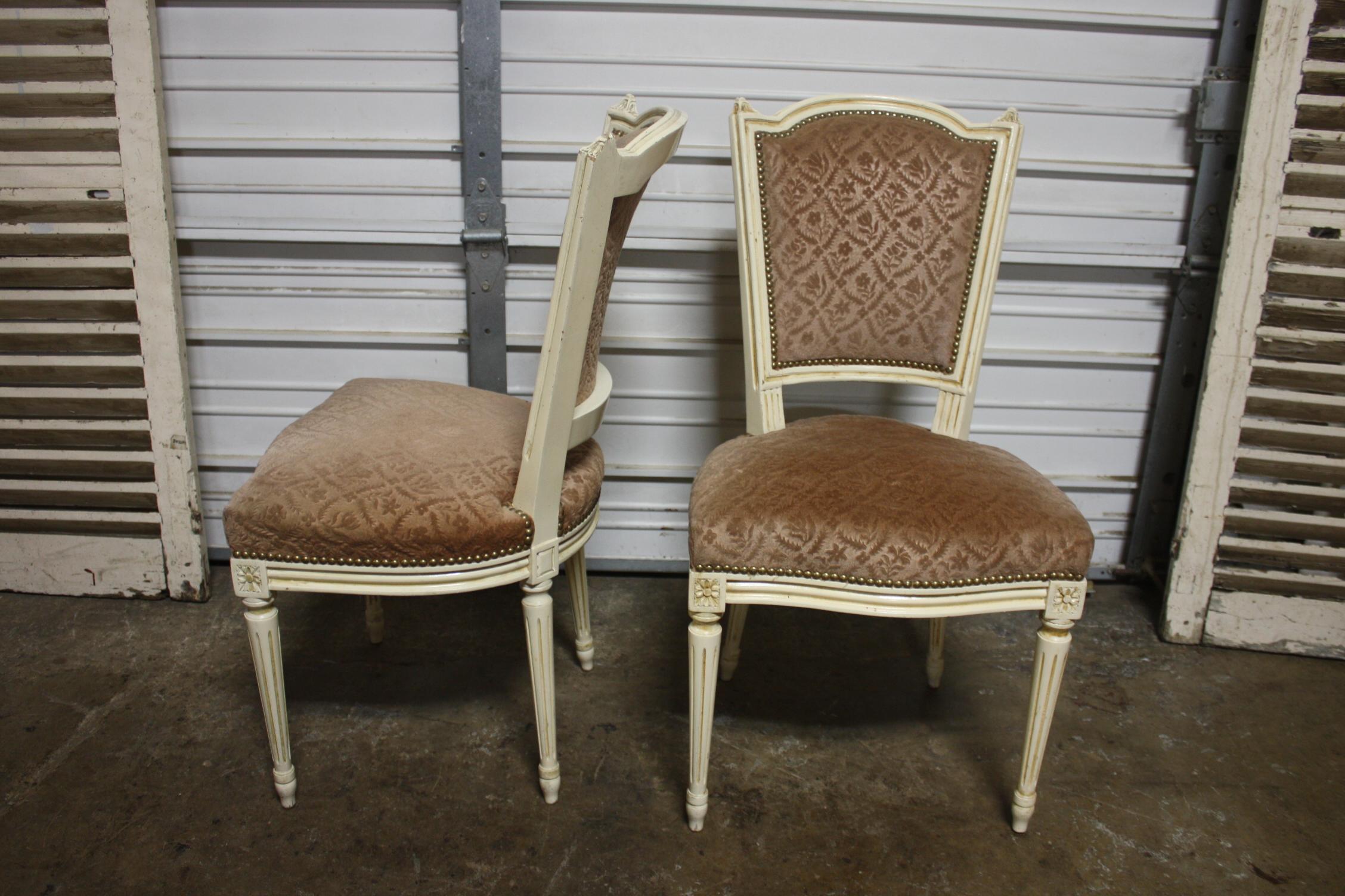 French Early 20th Century Dining Room Chairs (Holz) im Angebot