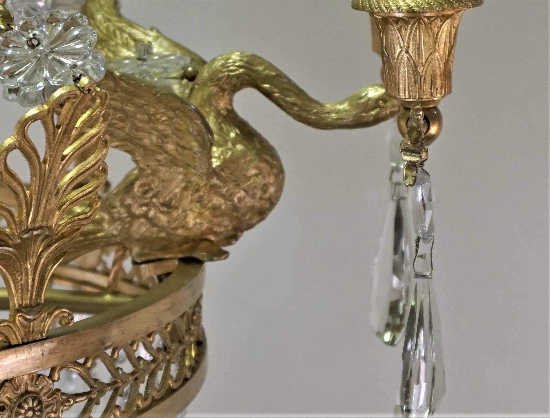 Kronleuchter aus vergoldeter Bronze und Kristall aus dem frühen 20. Jahrhundert im Angebot 6
