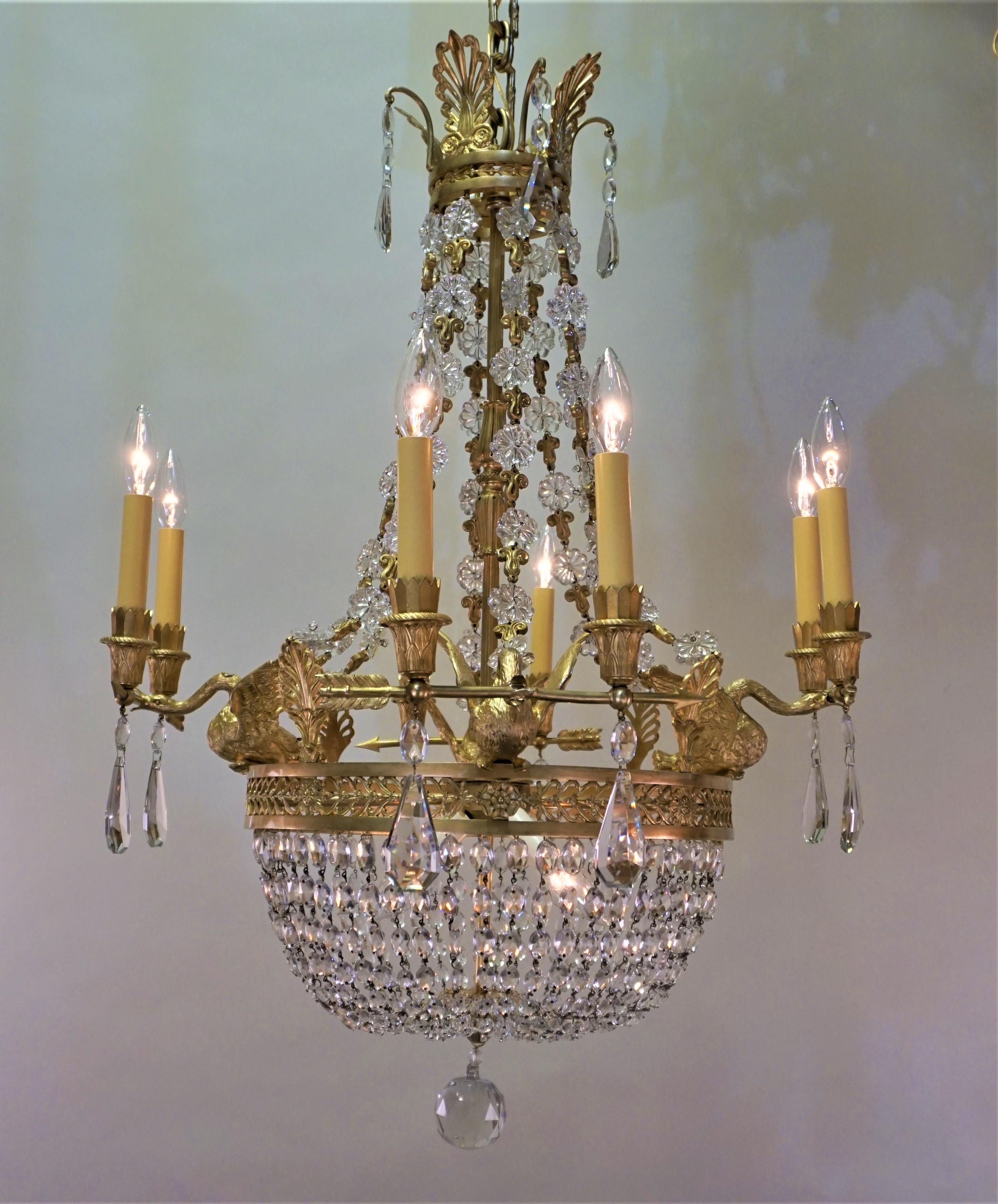 French Early 20th Century Gilt Bronze and Crystal Chandelier 9