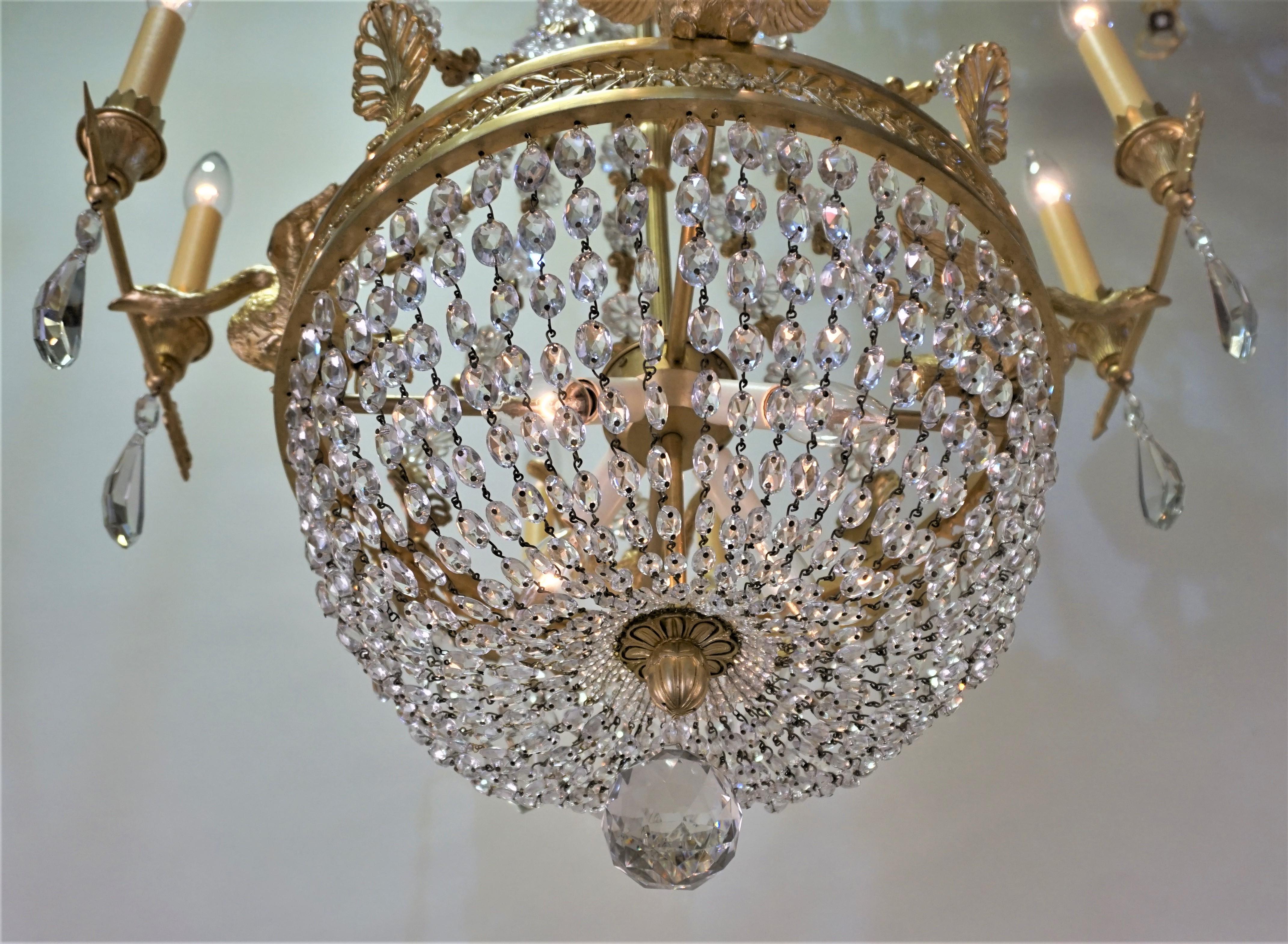 French Early 20th Century Gilt Bronze and Crystal Chandelier In Good Condition For Sale In Fairfax, VA